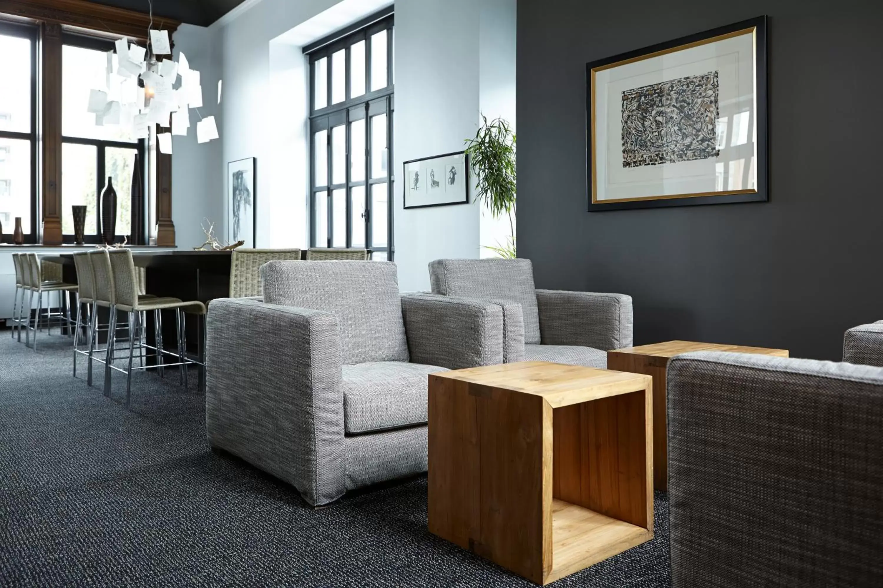 Restaurant/places to eat, Seating Area in Hôtel Le Germain Québec