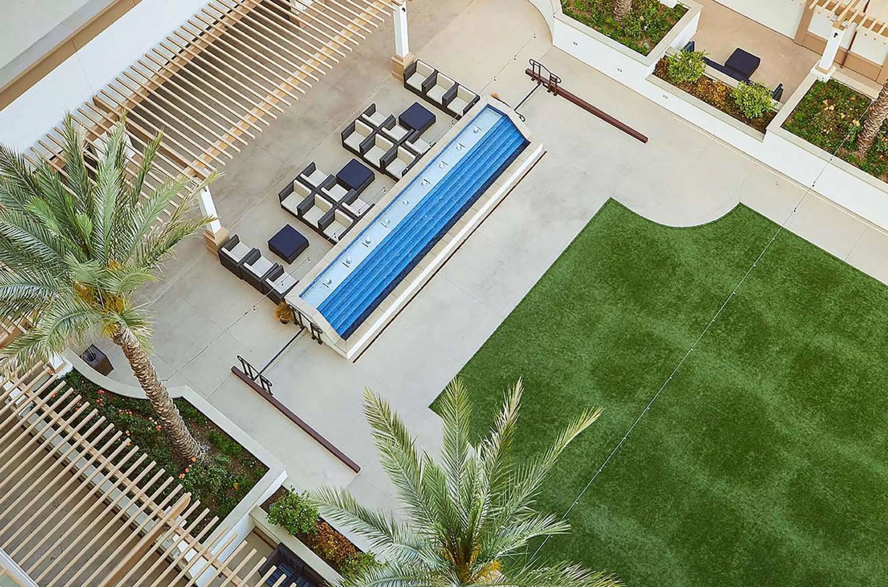 Meeting/conference room in The Waterfront Beach Resort, A Hilton Hotel