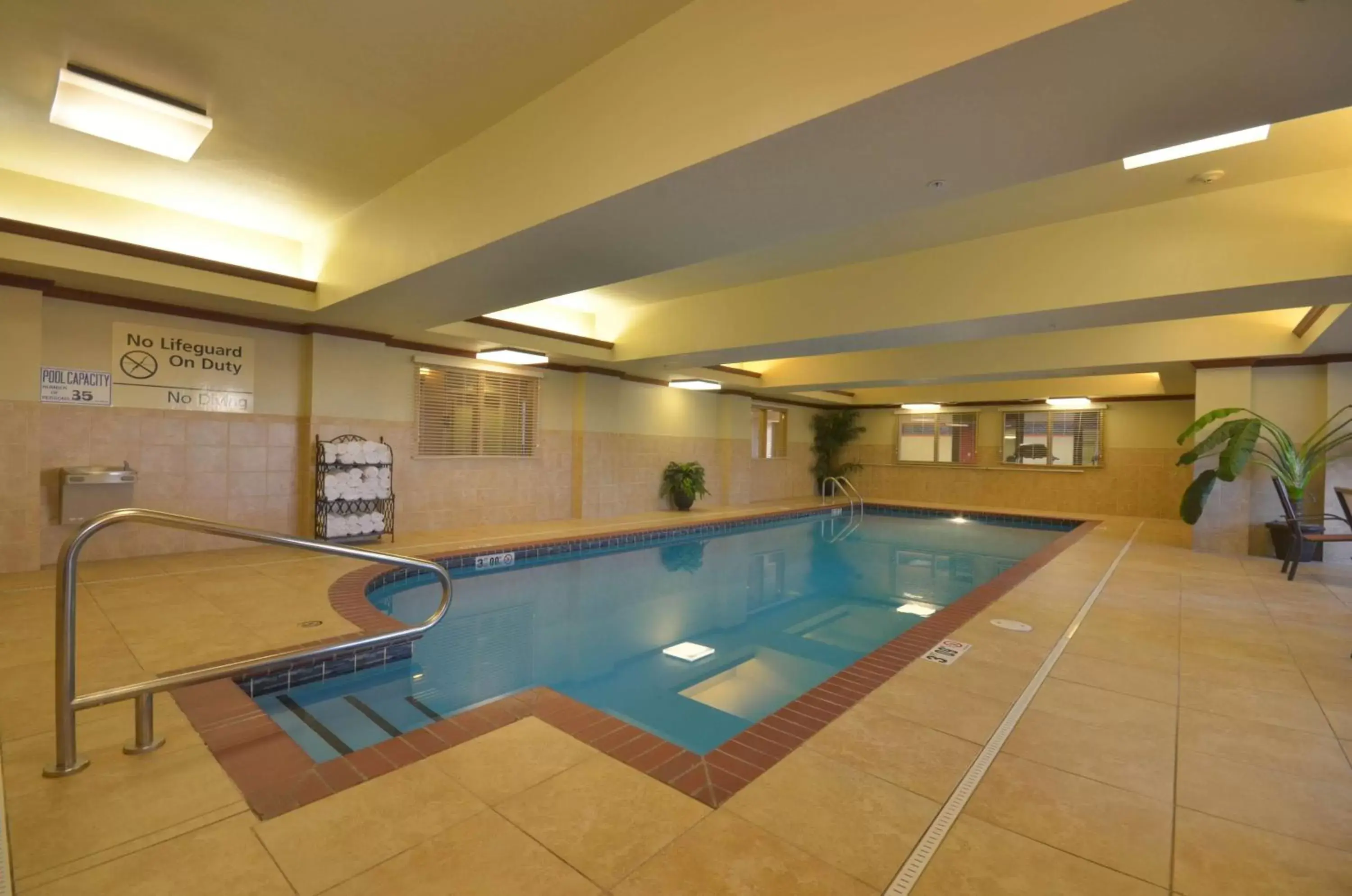 Pool view, Swimming Pool in Hampton Inn Bryant