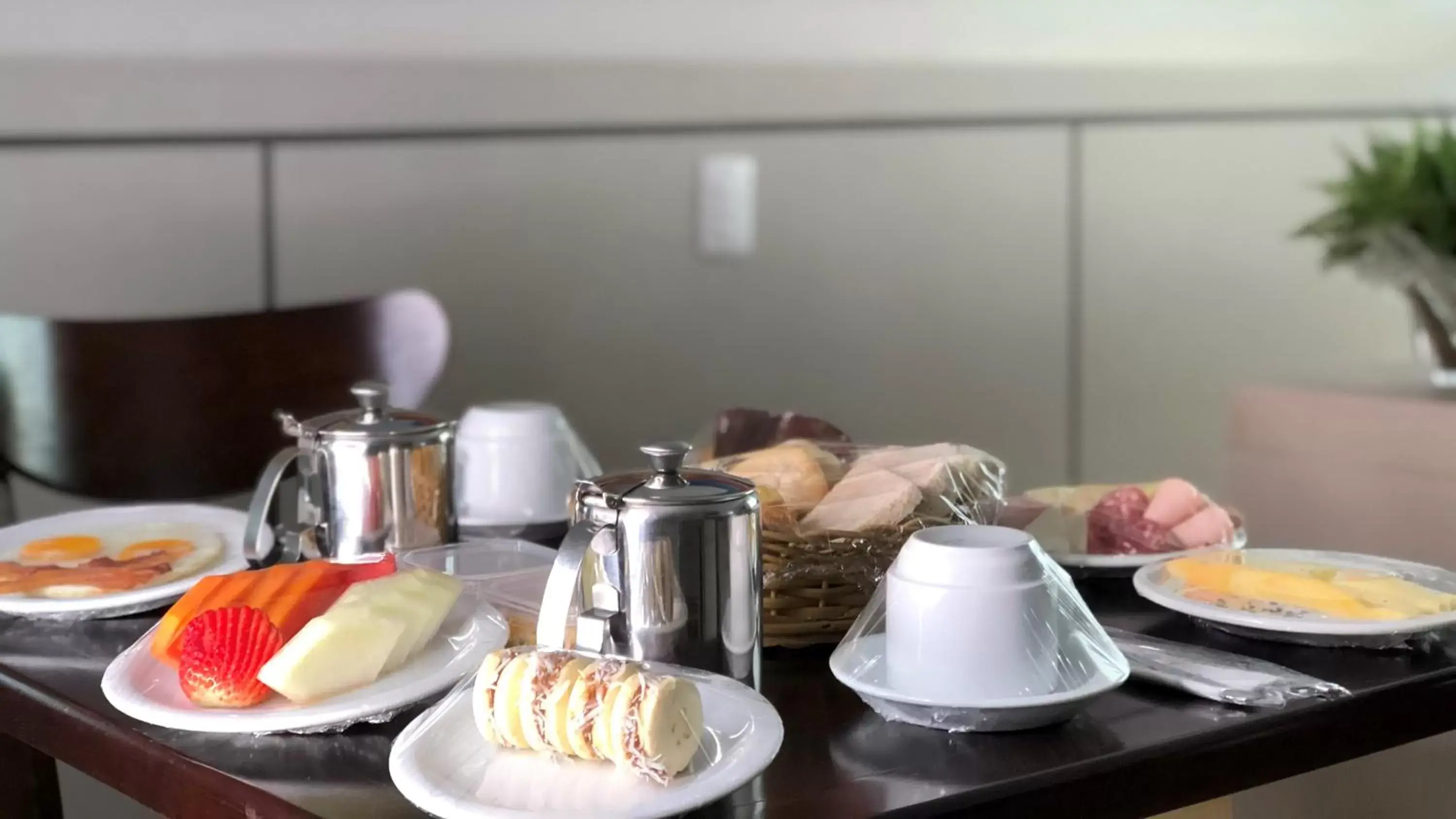 Continental breakfast in Viale Tower Hotel