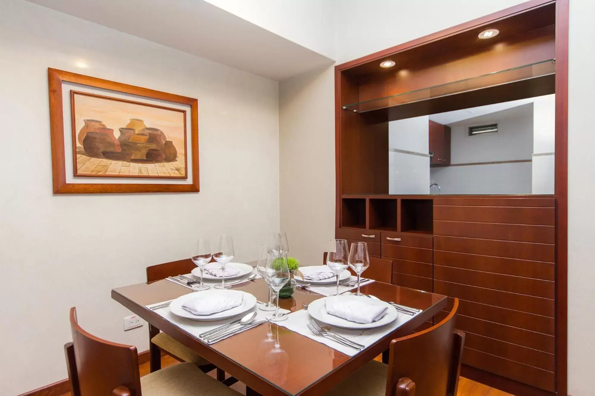 Dining area, Restaurant/Places to Eat in Tequendama Suites and Hotel