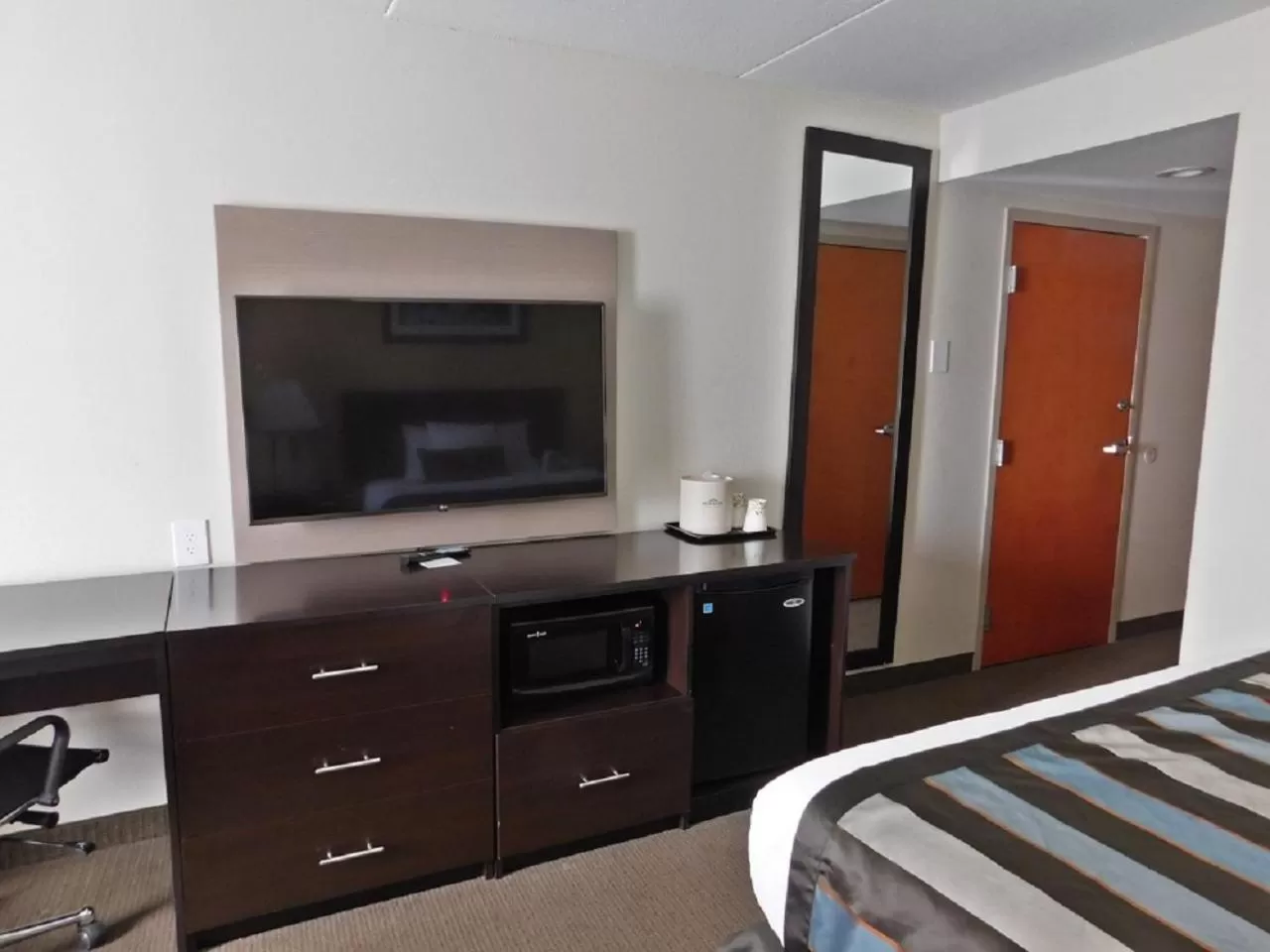 Other, Bed in Wingate by Wyndham Bowling Green