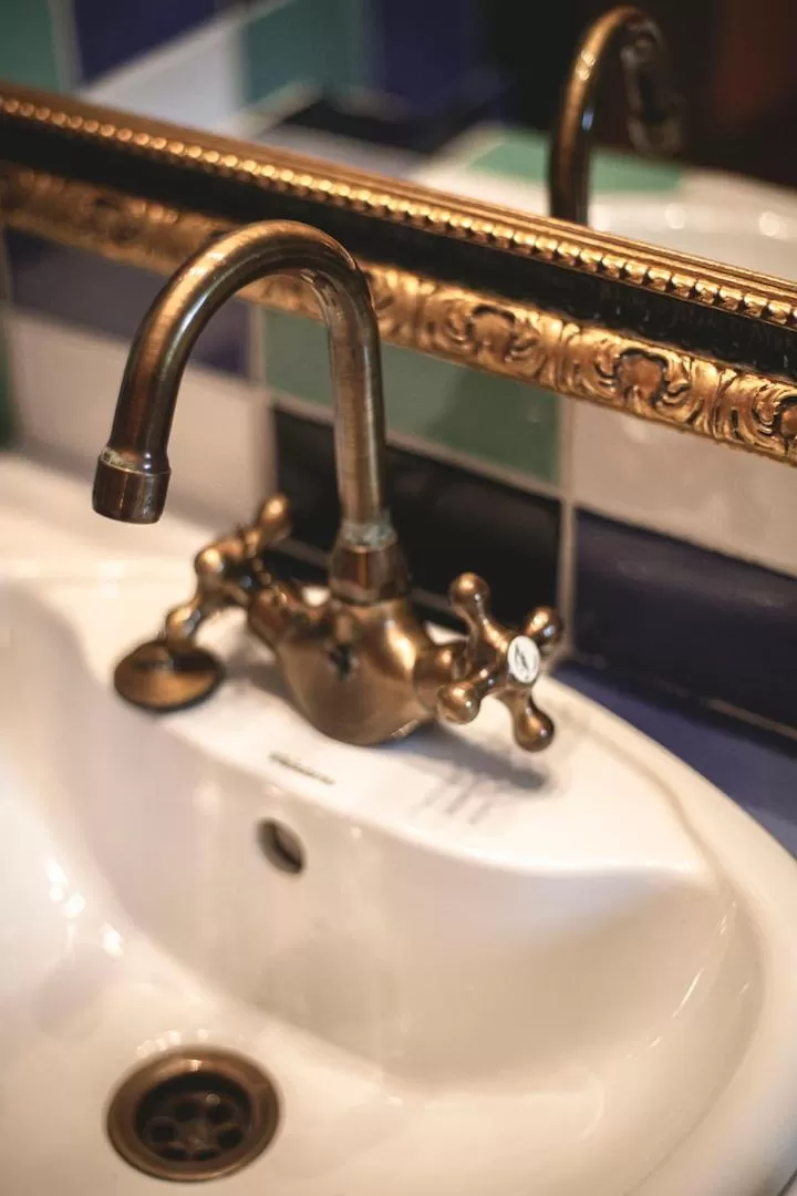 Decorative detail, Bathroom in Posada Cicero