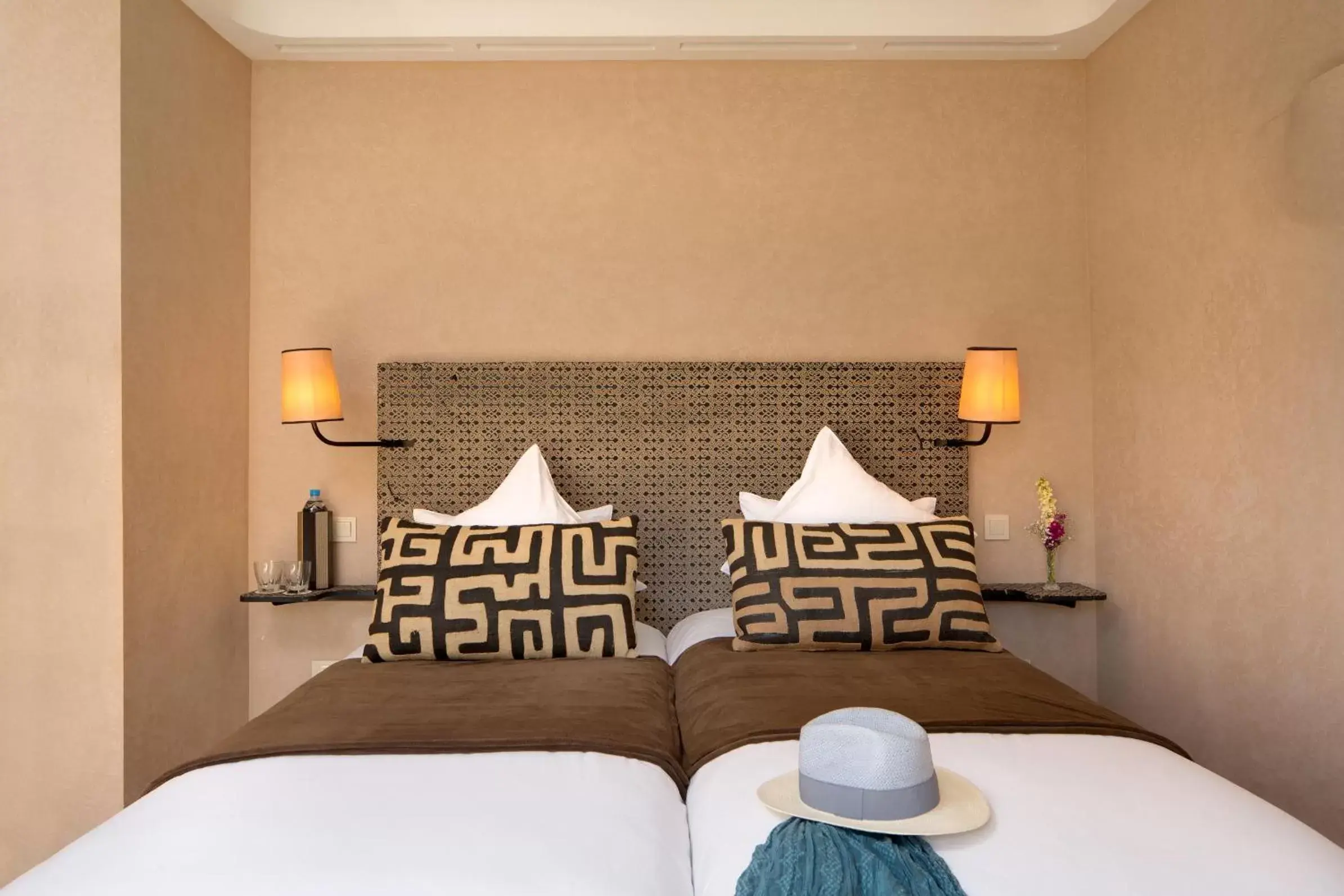 Bedroom, Bed in Oasis lodges