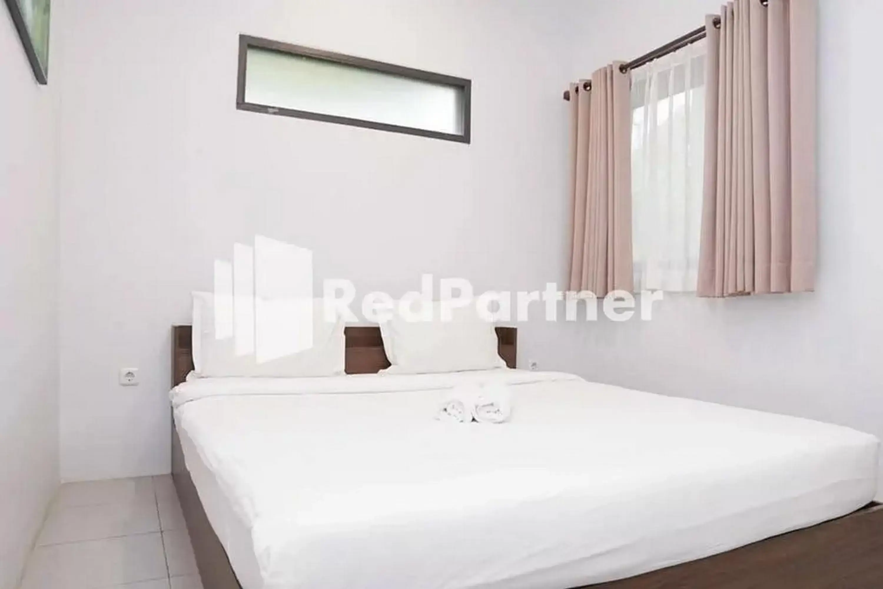 Deluxe Double Room in Panorama Inn Residence Batu Redpartner Deluxe Double Room in Panorama Inn Residence Batu Redpartner