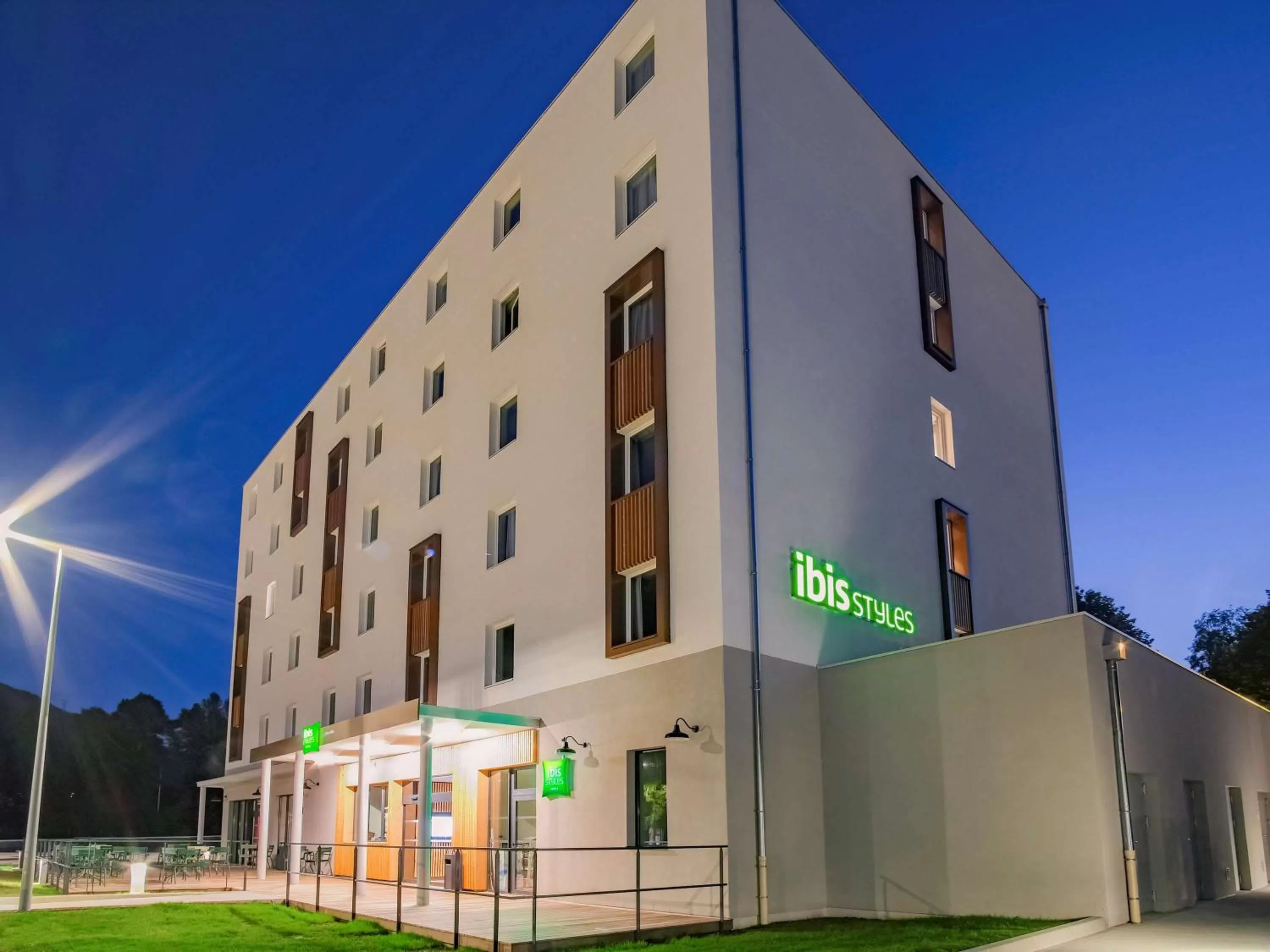 Property building in ibis Styles Albertville