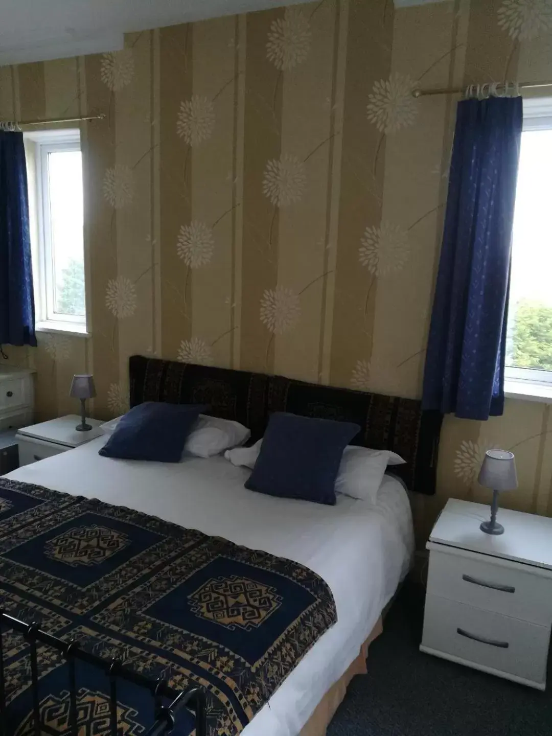 Bed in Balmoral Lodge Hotel