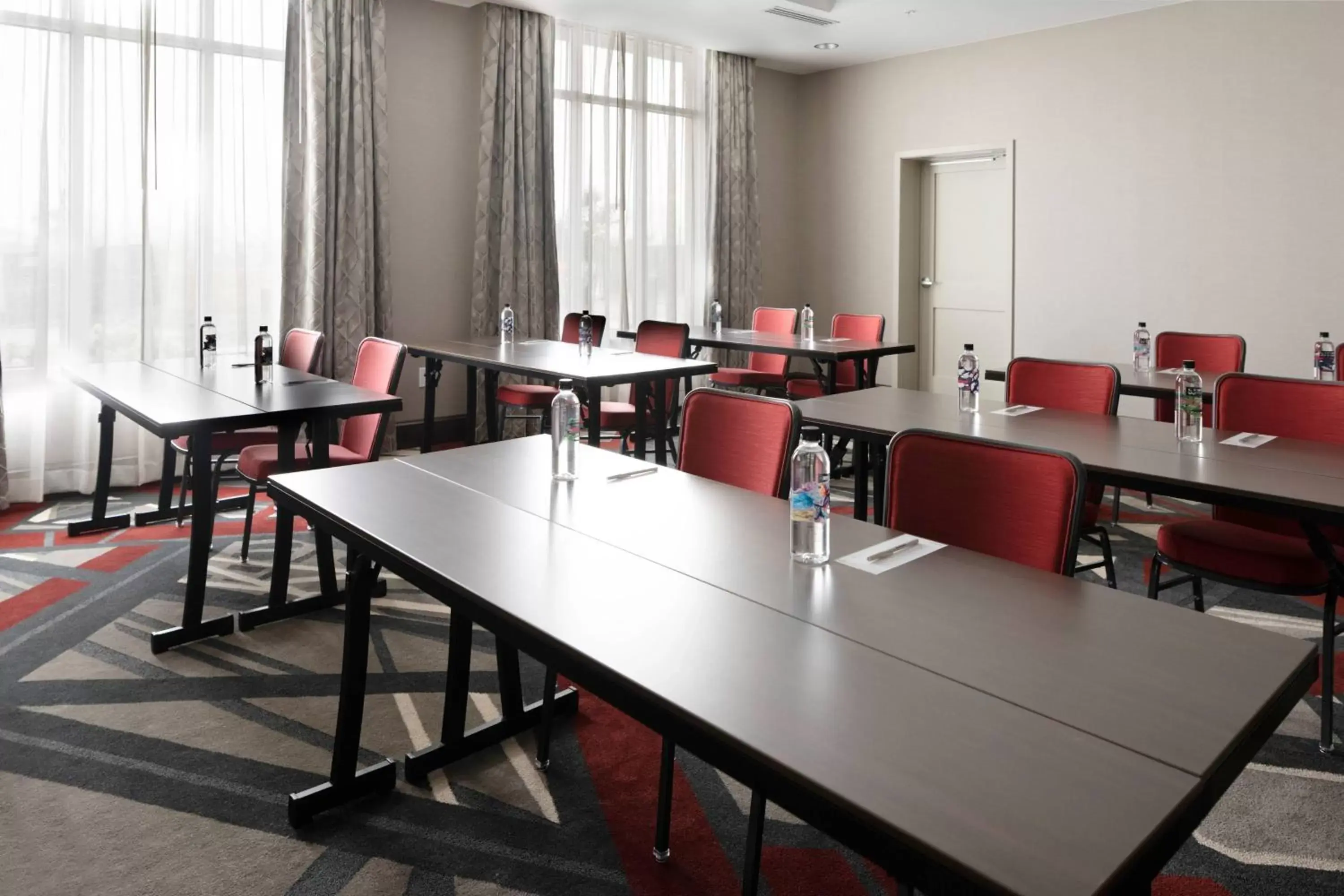 Meeting/conference room, Restaurant/Places to Eat in Residence Inn Franklin Berry Farms