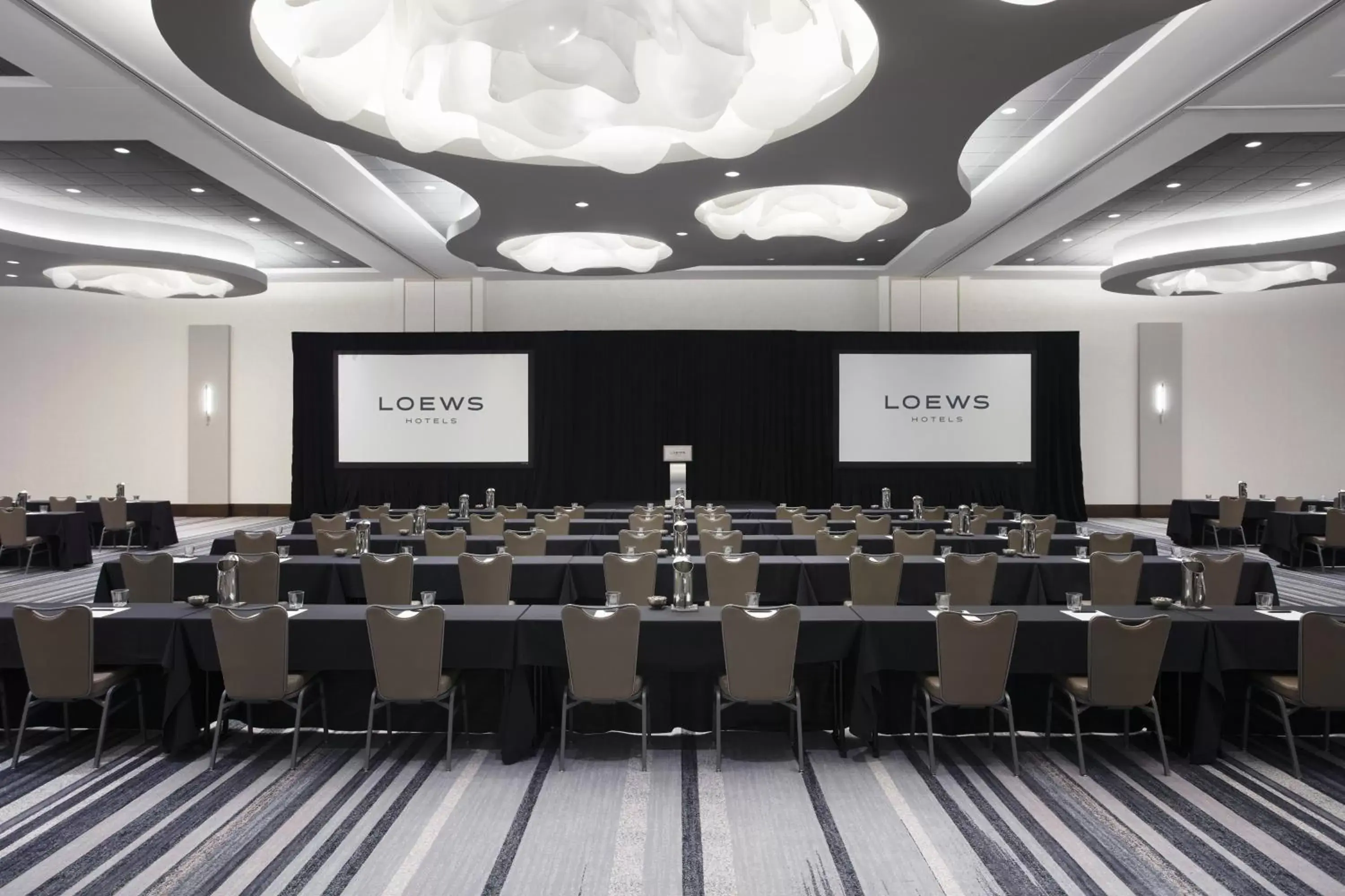 Banquet/Function facilities in Loews Chicago O'Hare Hotel