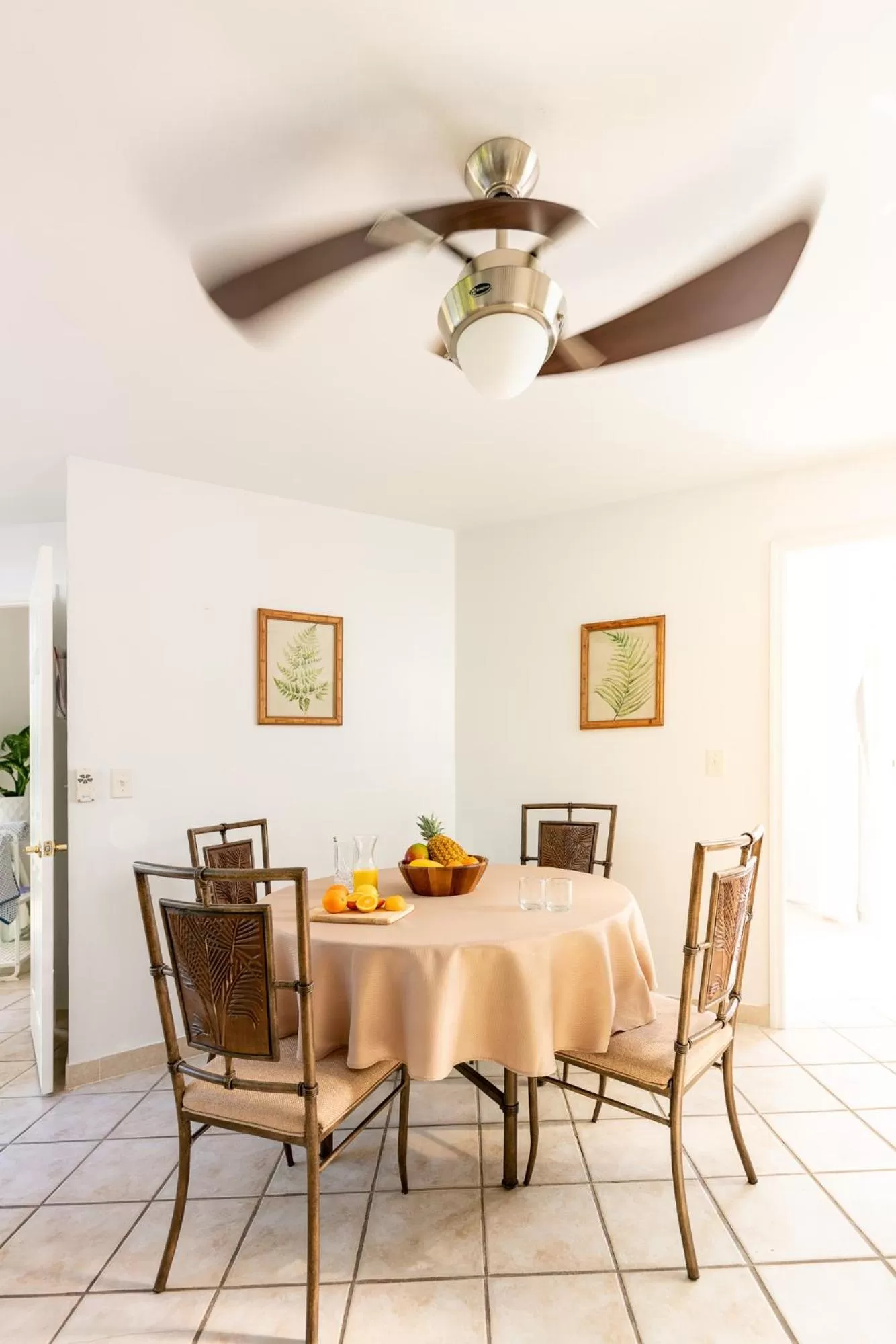 Dining area in Pyramids in Florida