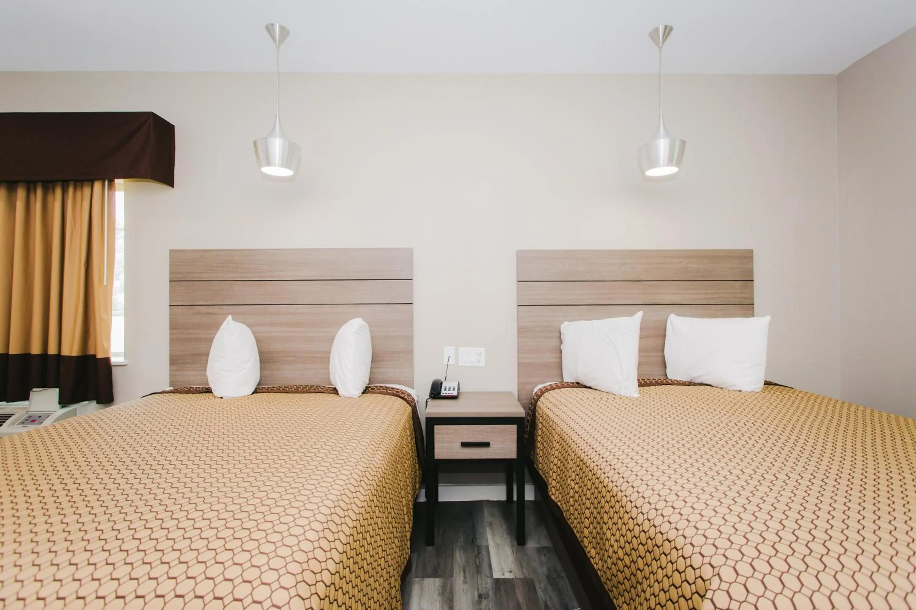 Bed in Palace Inn- Louetta