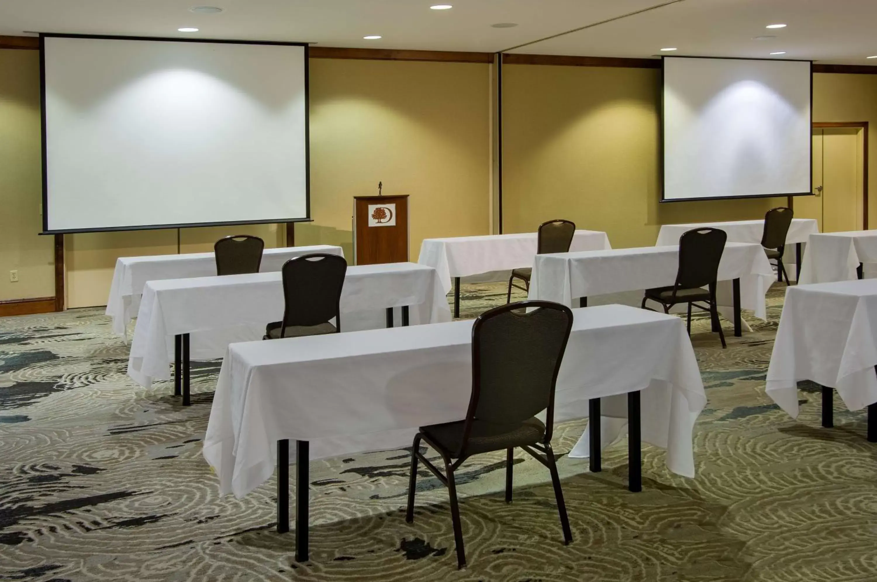 Meeting/conference room in Doubletree by Hilton Newark