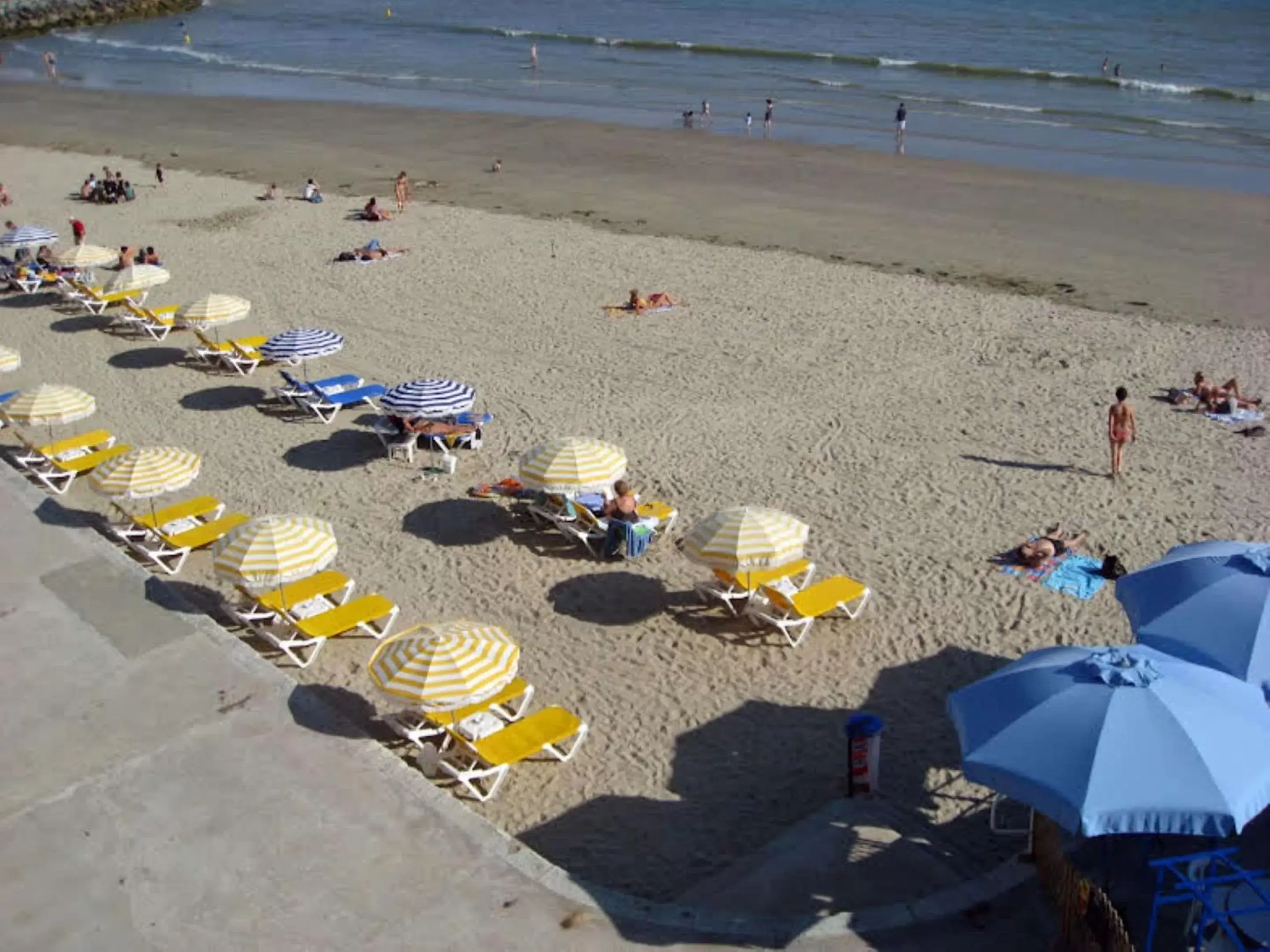 Property building, Beach in Best Western Hôtel Royan Océan