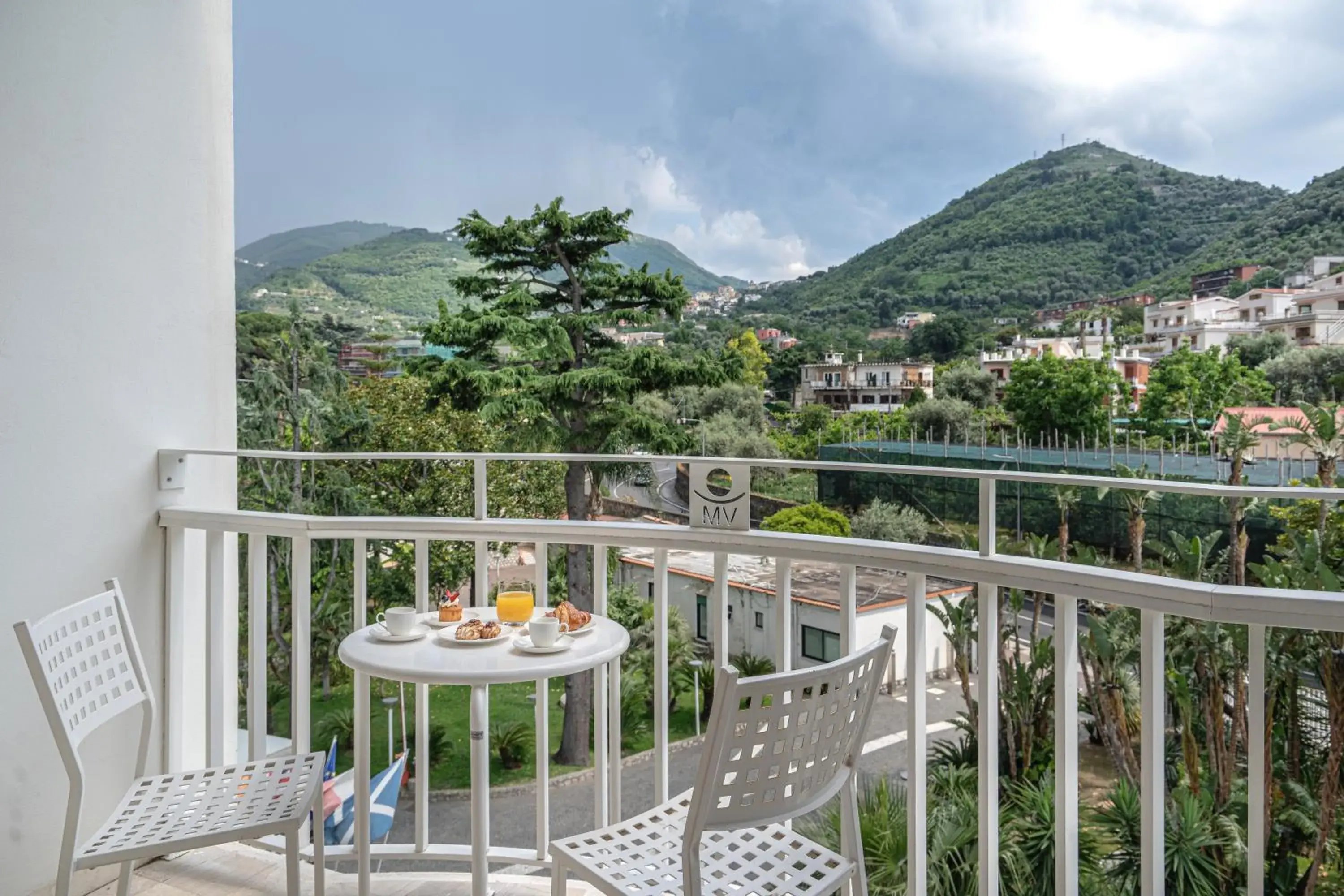 Balcony/Terrace, Mountain View in Grand Hotel Moon Valley