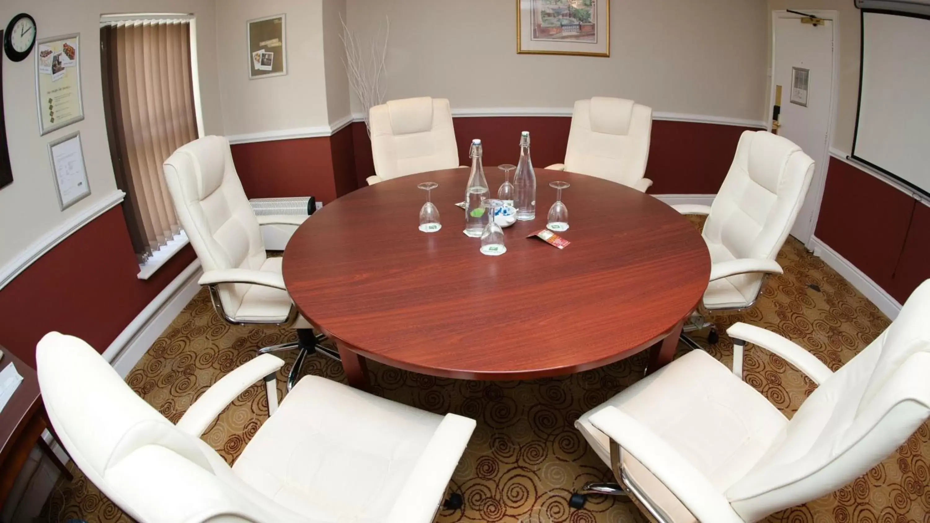 Meeting/conference room in Holiday Inn Milton Keynes East M1 Junc 14, an IHG Hotel