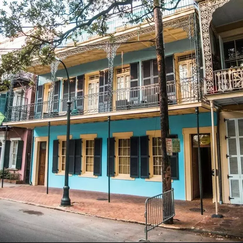 Property Building in Jean Lafitte House