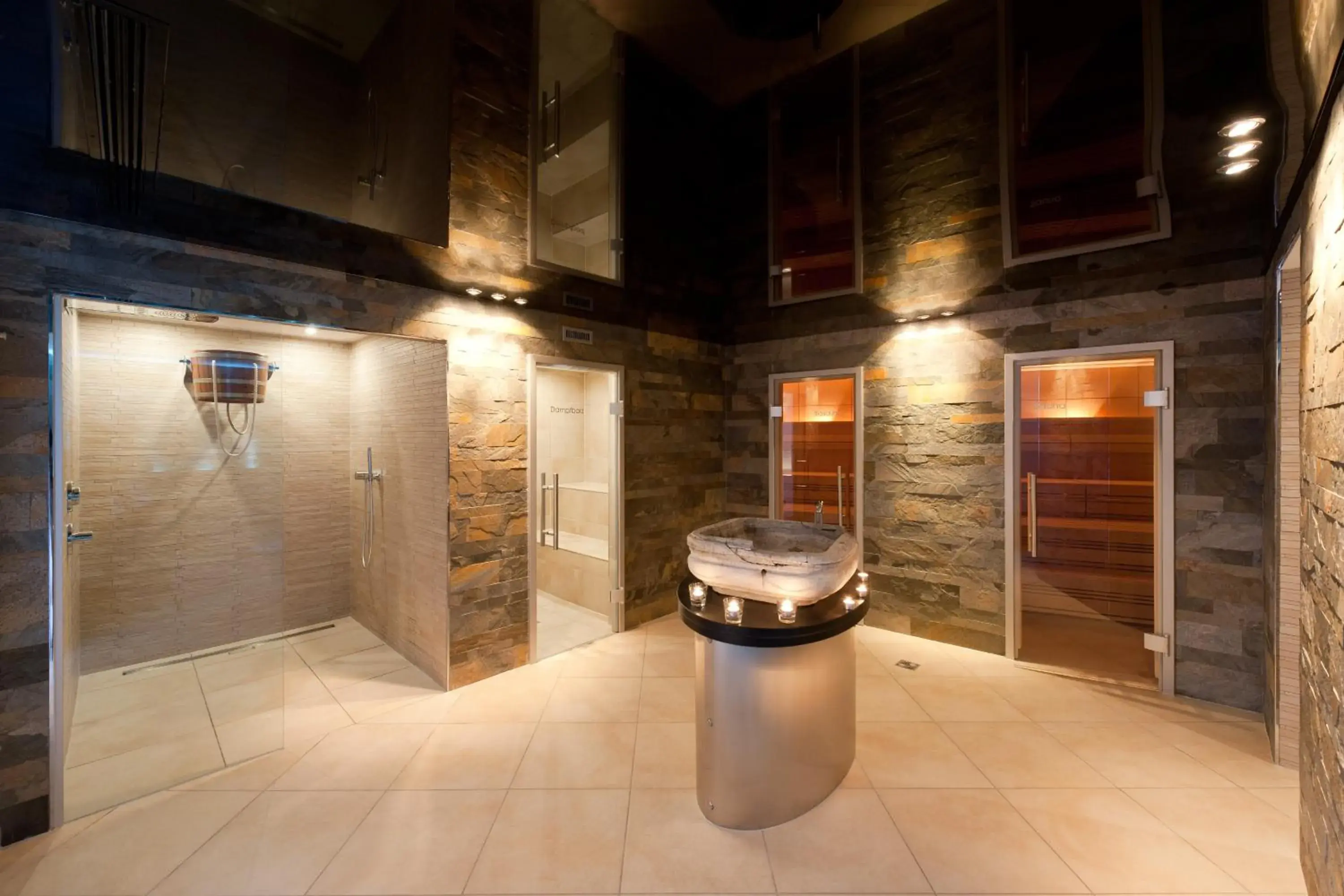 Sauna, Bathroom in Hotel Hemizeus & Iremia Spa
