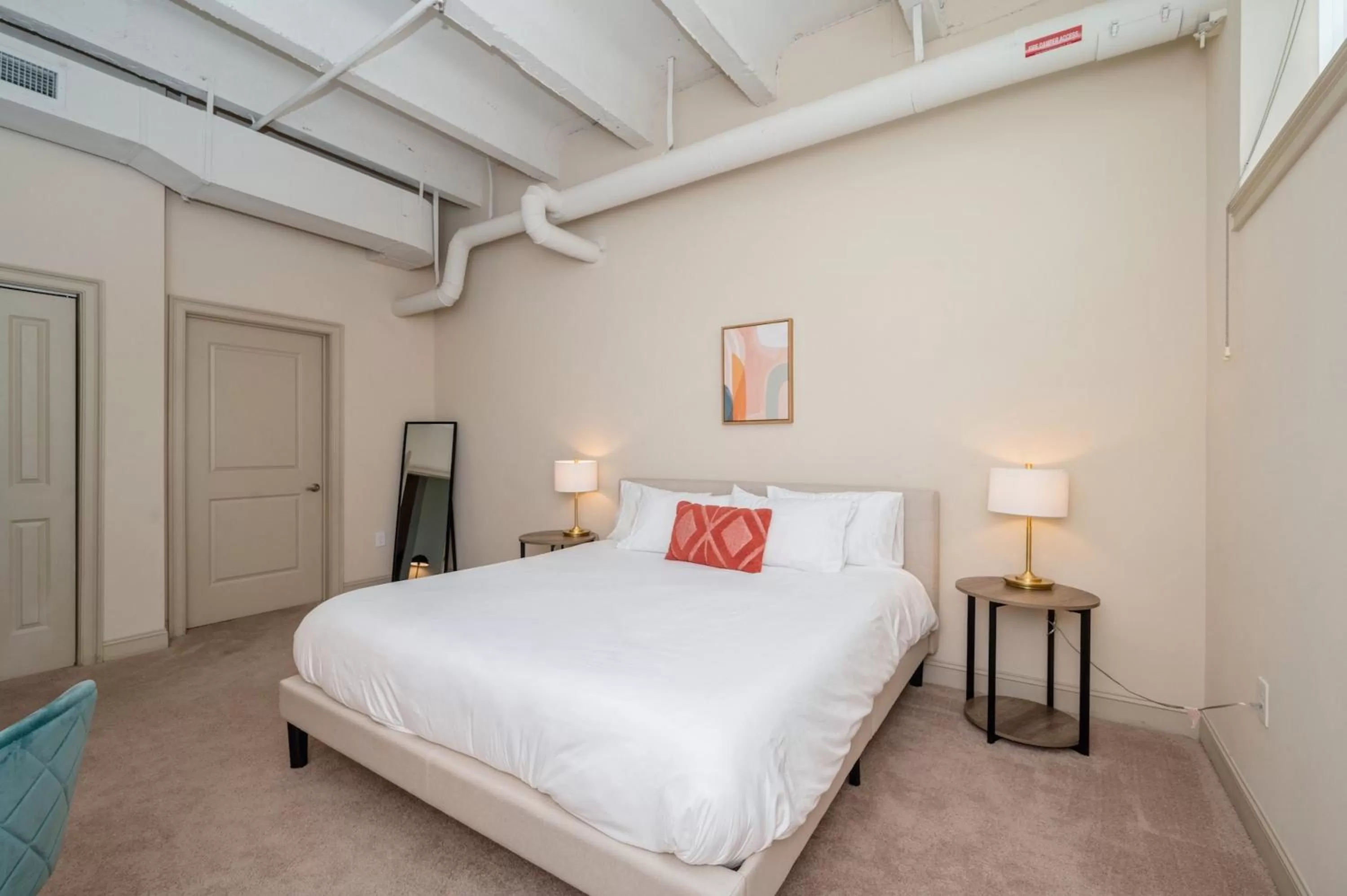 Bed in Kasa Arts District Winston-Salem