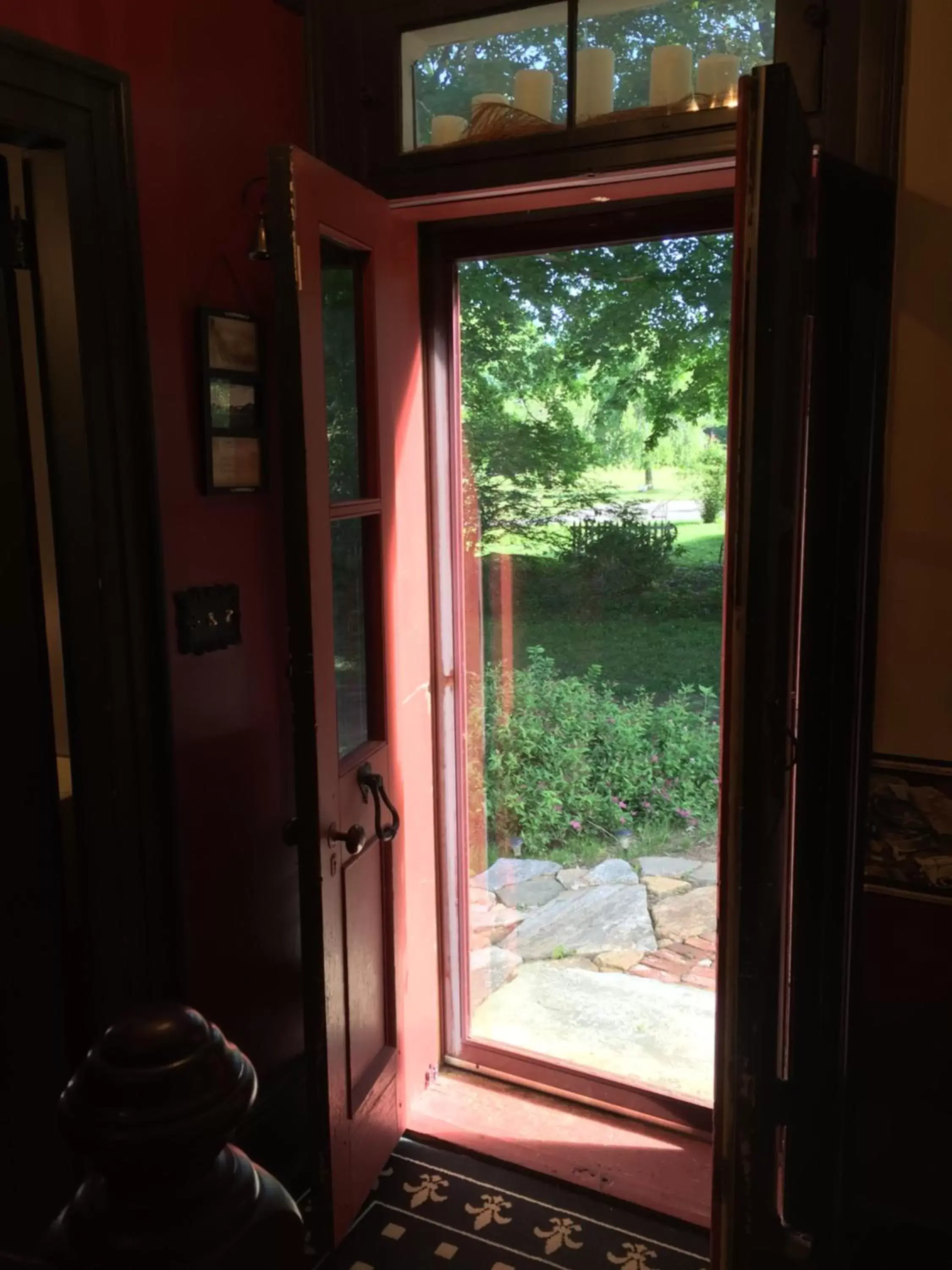 Facade/entrance in Innkeeper's Place B&B