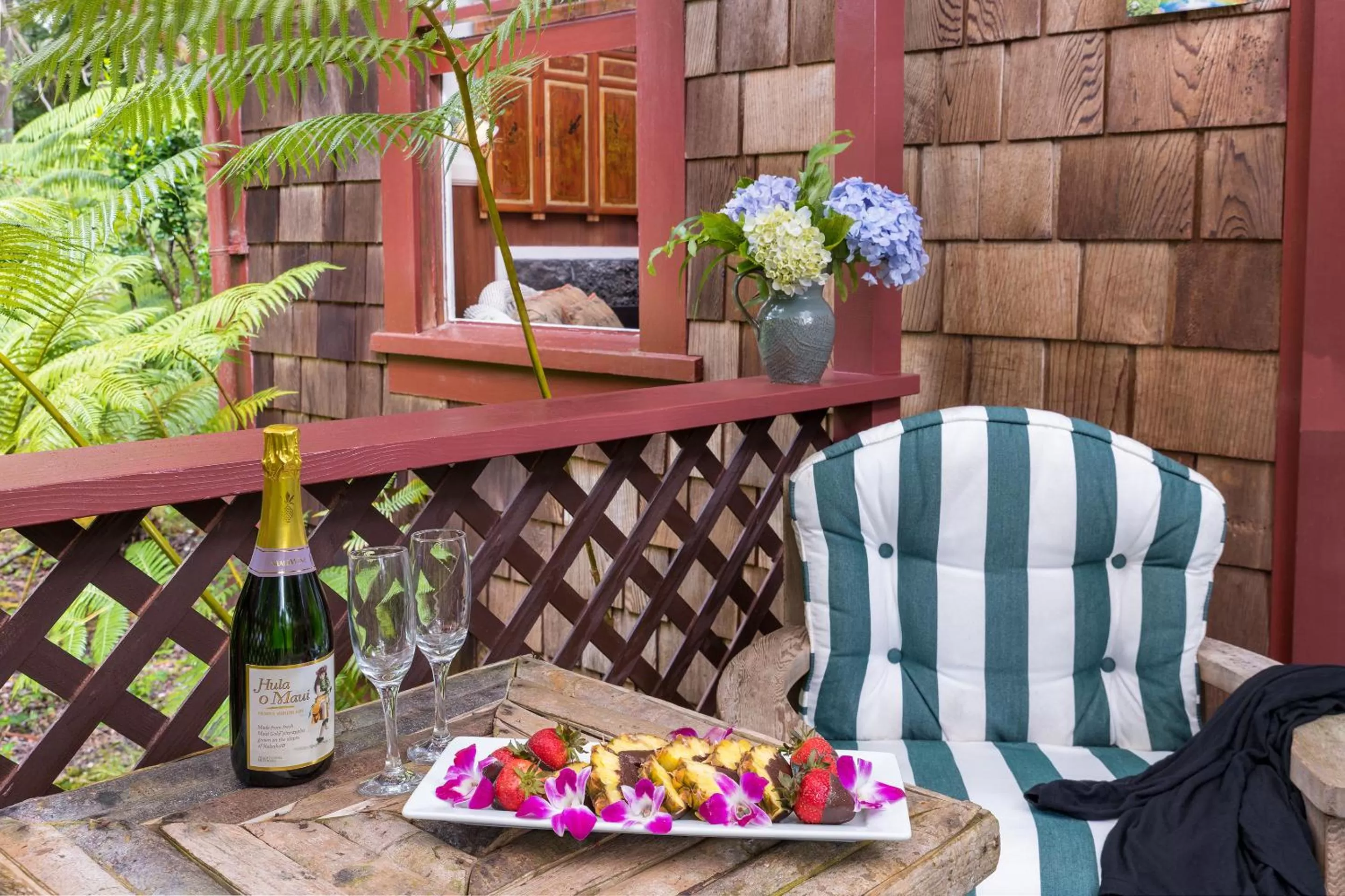 Patio in Volcano Village Estates