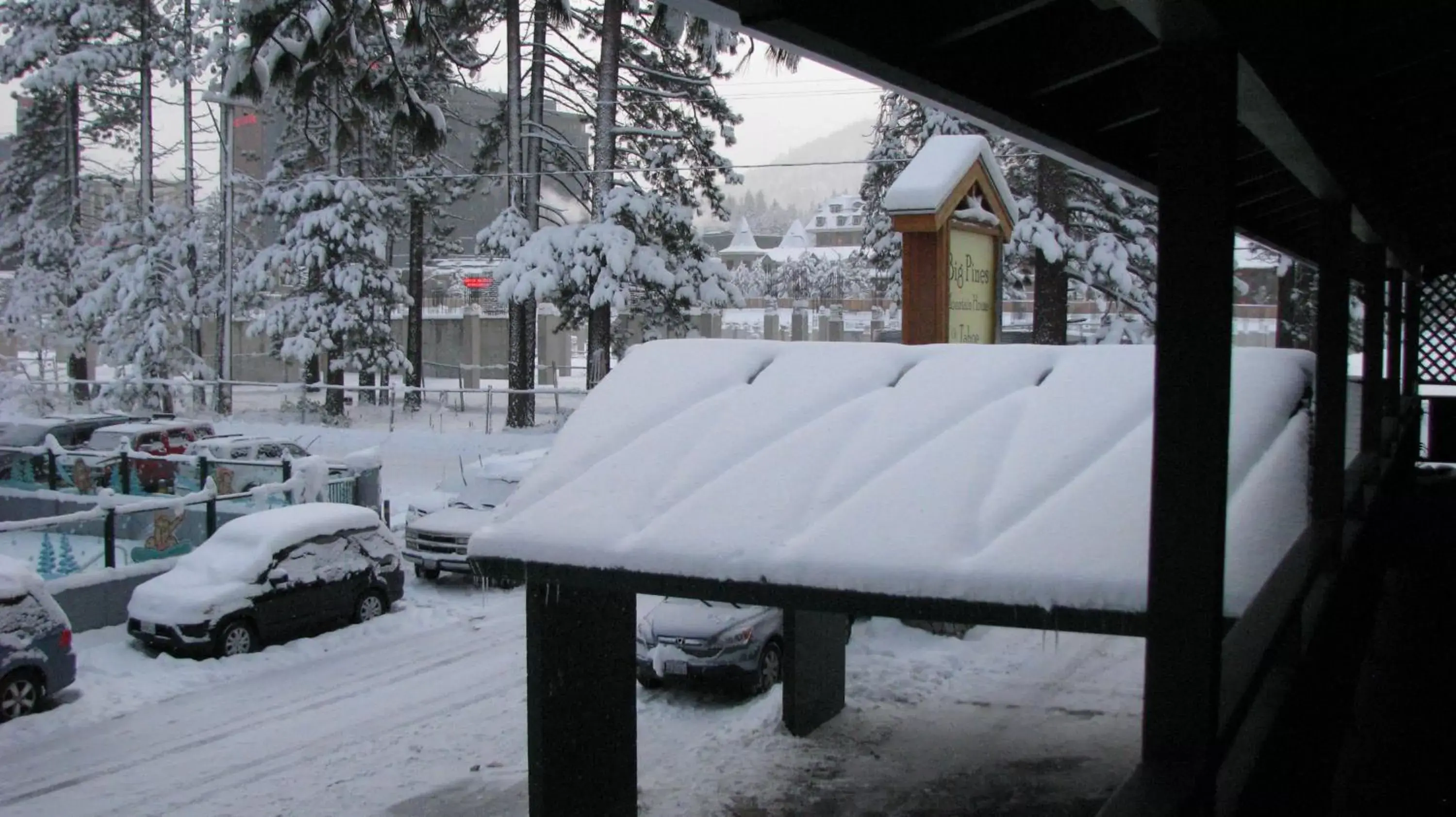 Facade/entrance, Winter in Big Pines Mountain House