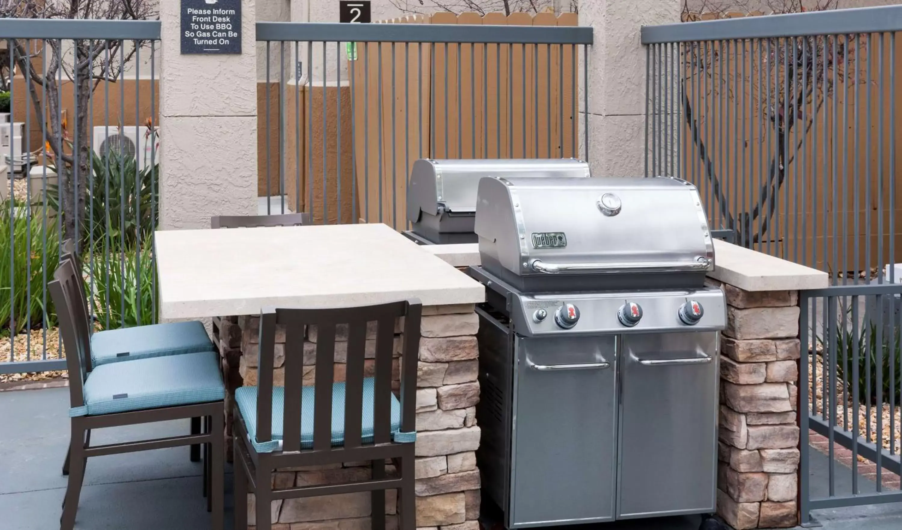 Restaurant/places to eat, BBQ Facilities in Homewood Suites by Hilton San Jose Airport-Silicon Valley