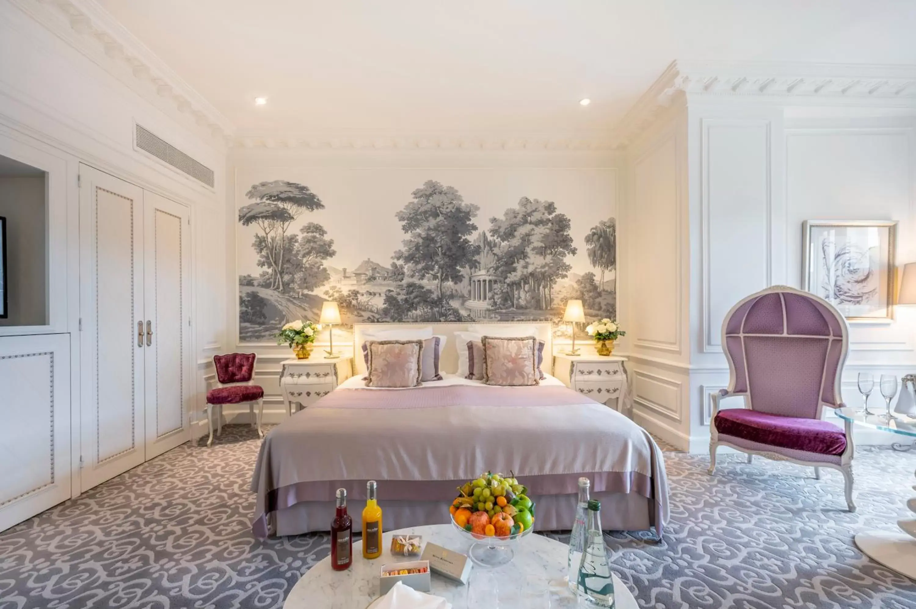 Bedroom, Bed in Hôtel Hermitage Monte-Carlo