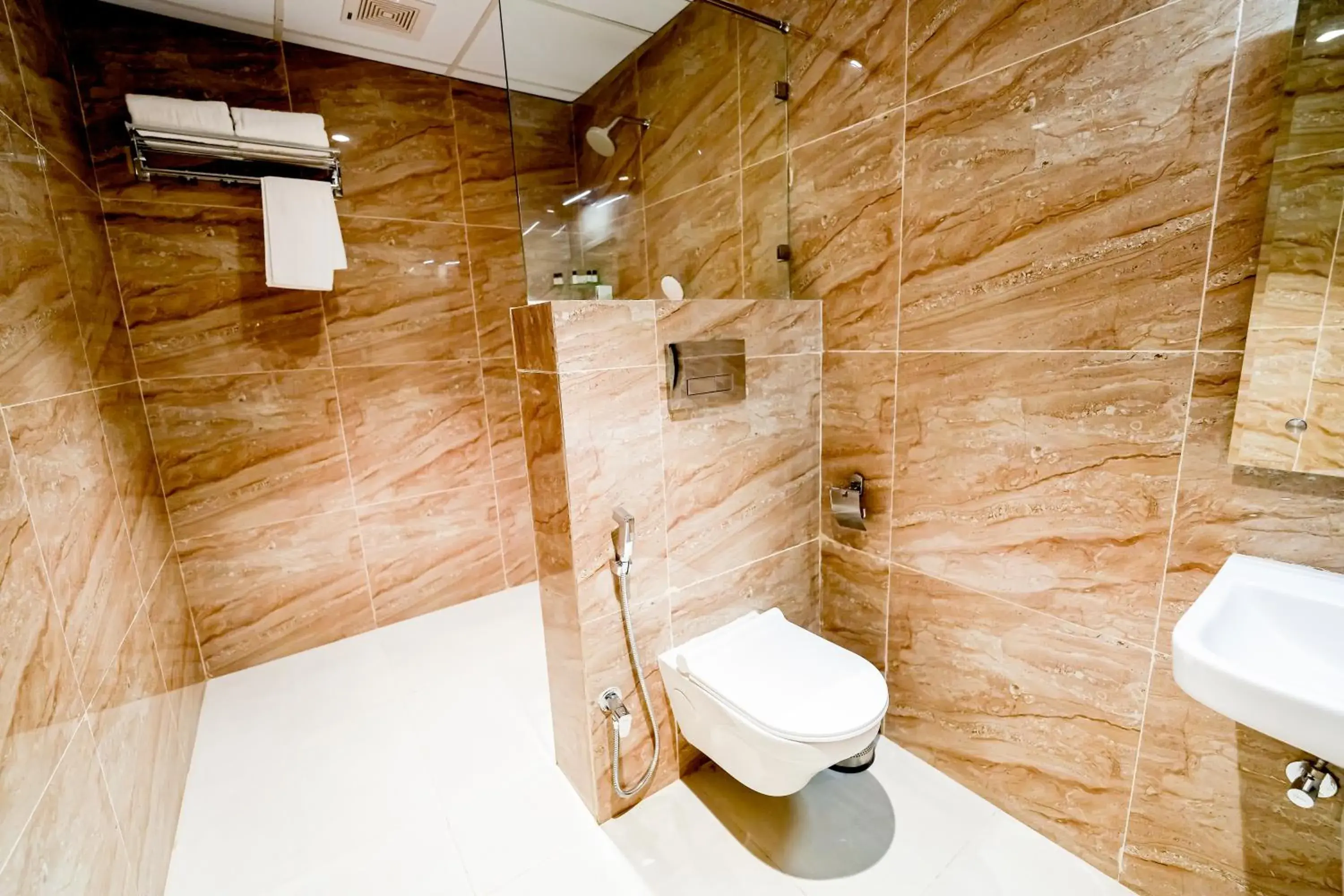 Shower, Bathroom in Casa Hotel & Suites, Gachibowli, Hyderabad