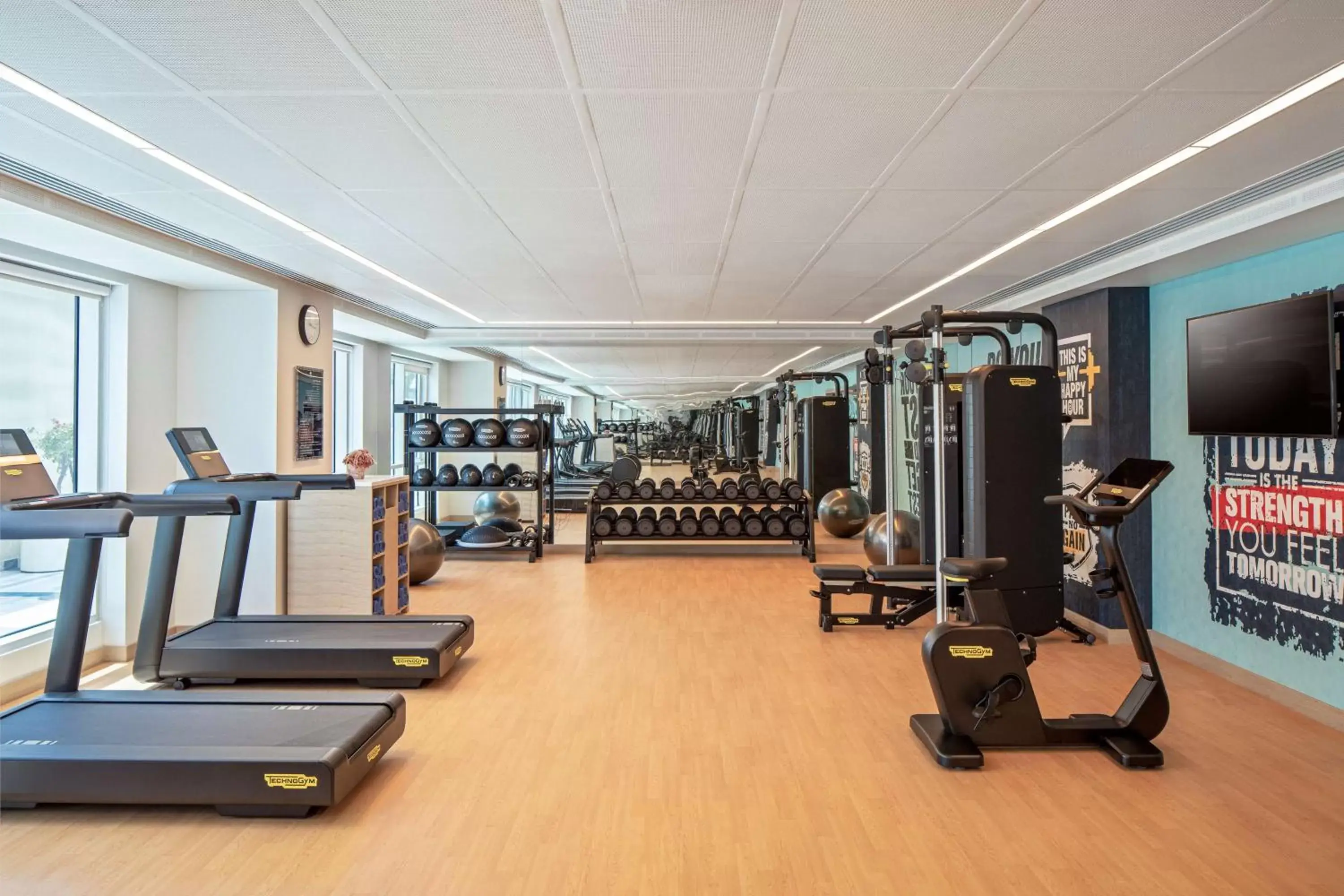 Photo of the whole room, Fitness Center/Facilities in Doubletree By Hilton Fujairah City