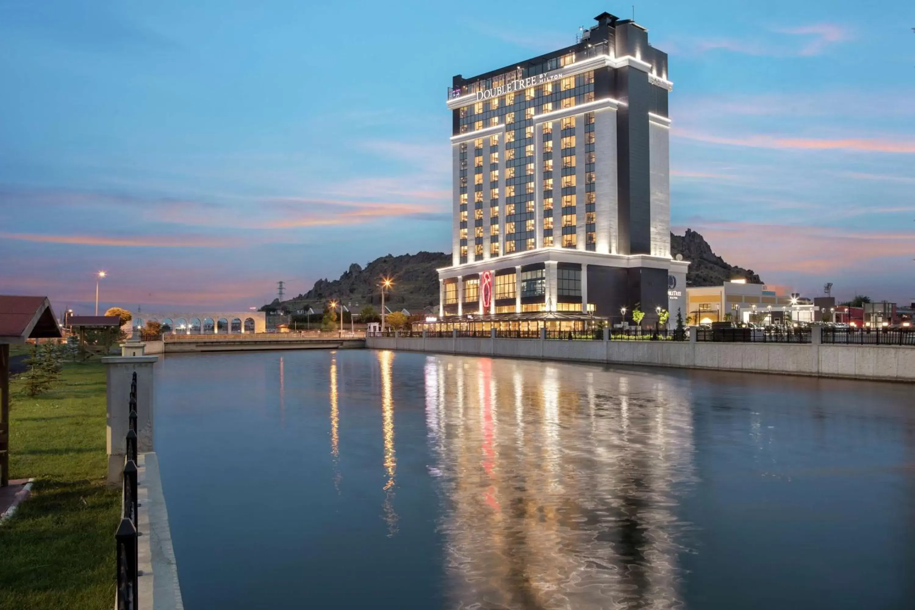 Property building in Doubletree By Hilton Afyonkarahisar Property building in Doubletree By Hilton Afyonkarahisar