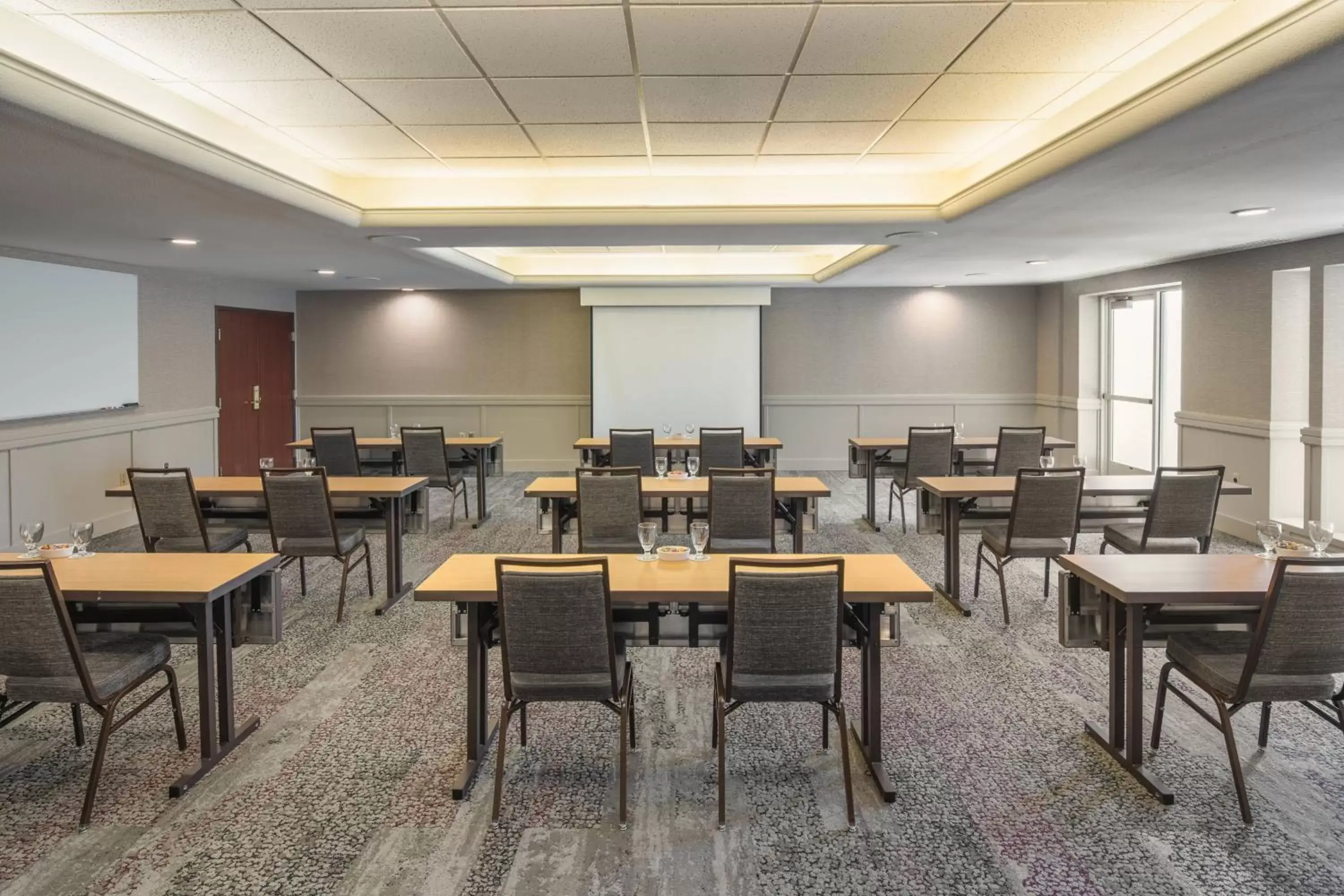 Meeting/conference room in Courtyard by Marriott Portland North