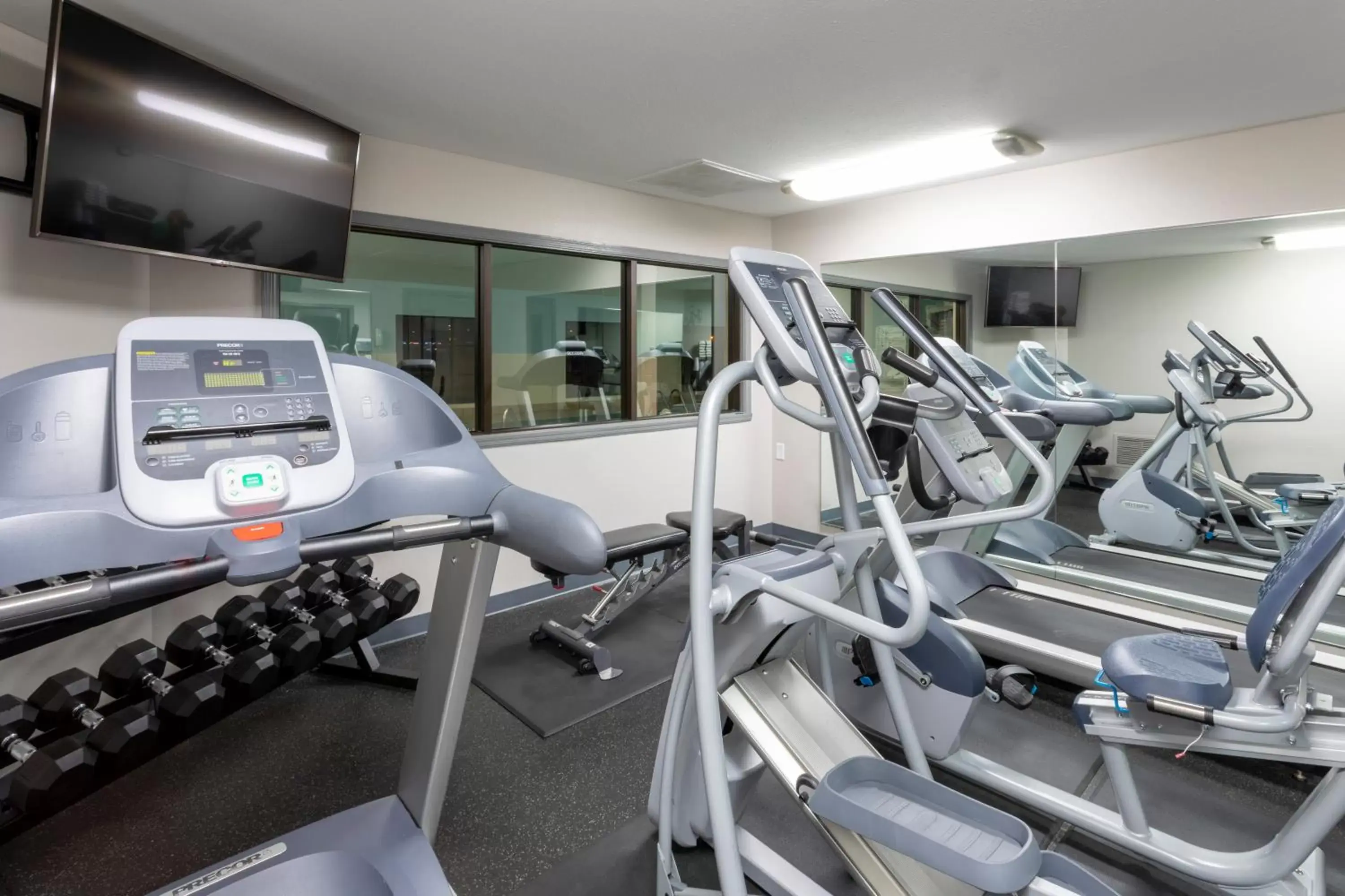 Fitness centre/facilities, Fitness Center/Facilities in Country Inn & Suites by Radisson, Fargo, ND
