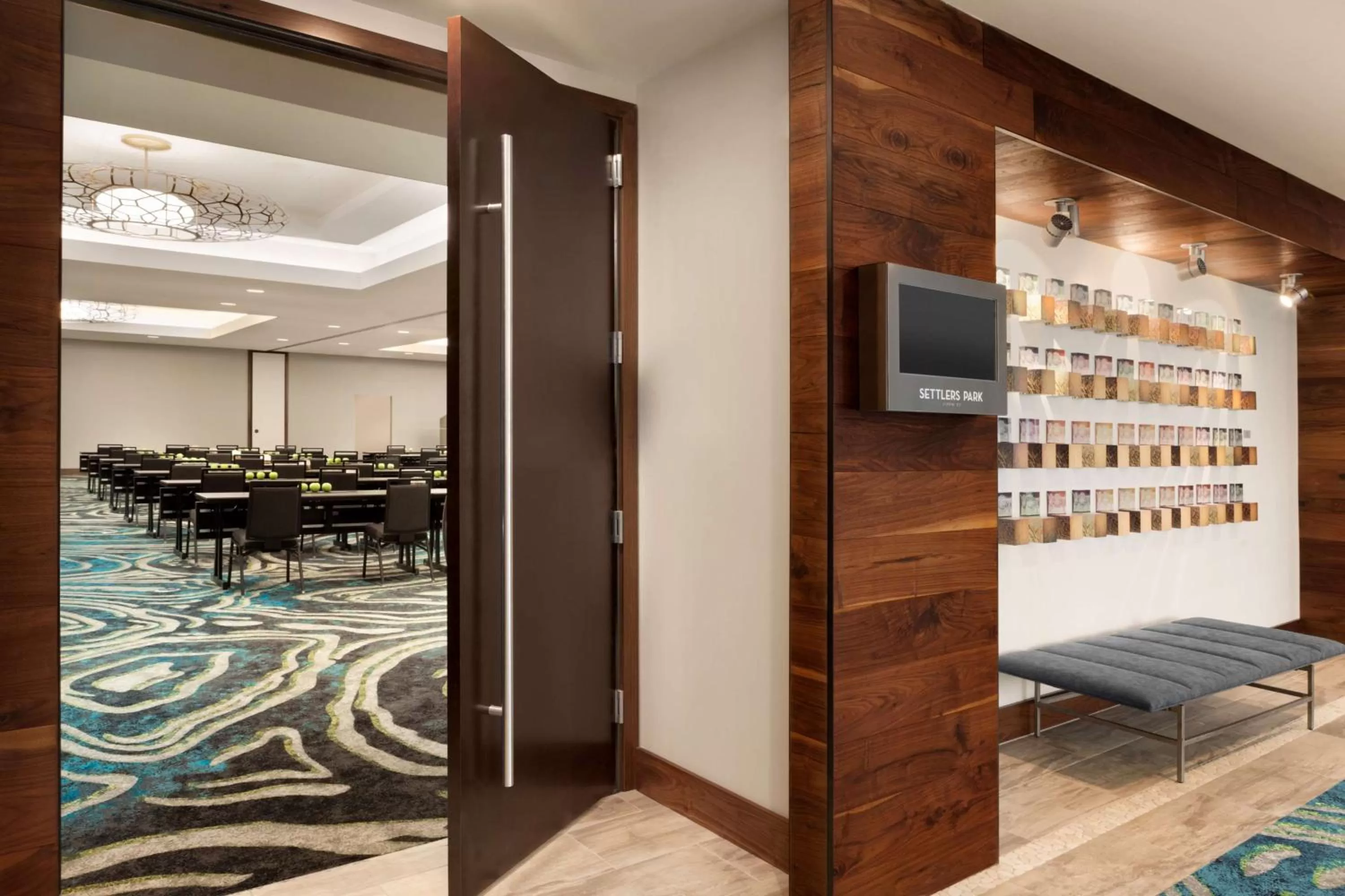 Meeting/conference room in Embassy Suites By Hilton Boulder