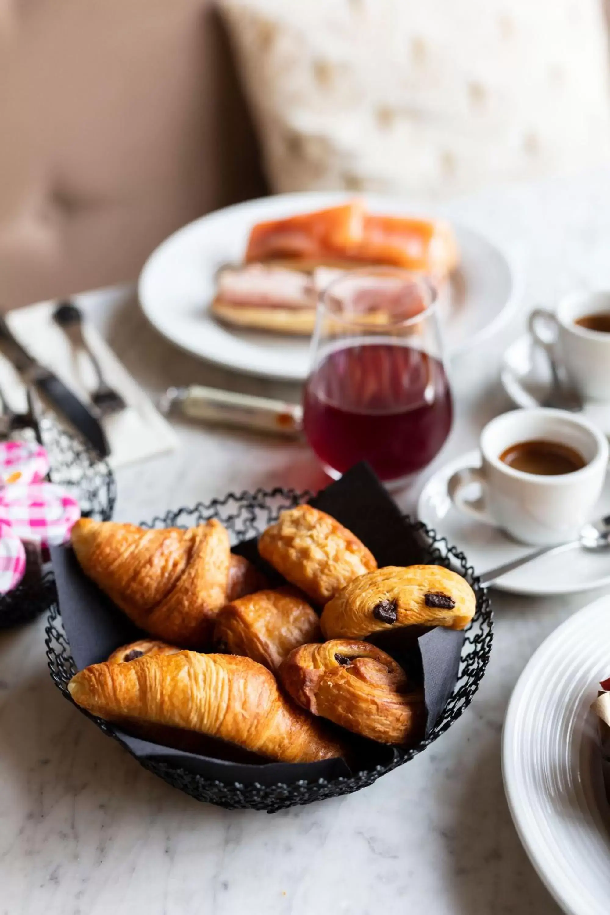 Breakfast in Hôtel le Touring