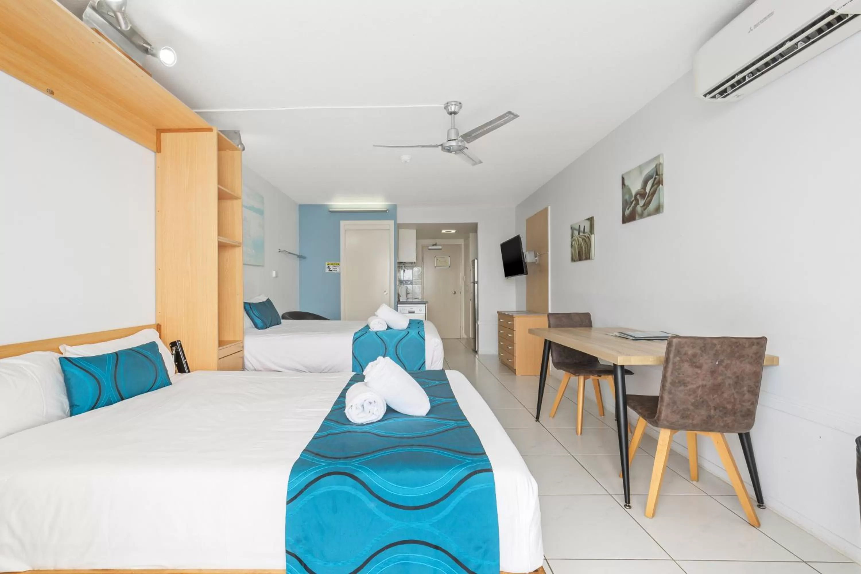 Bedroom, Bed in Bayview Tower