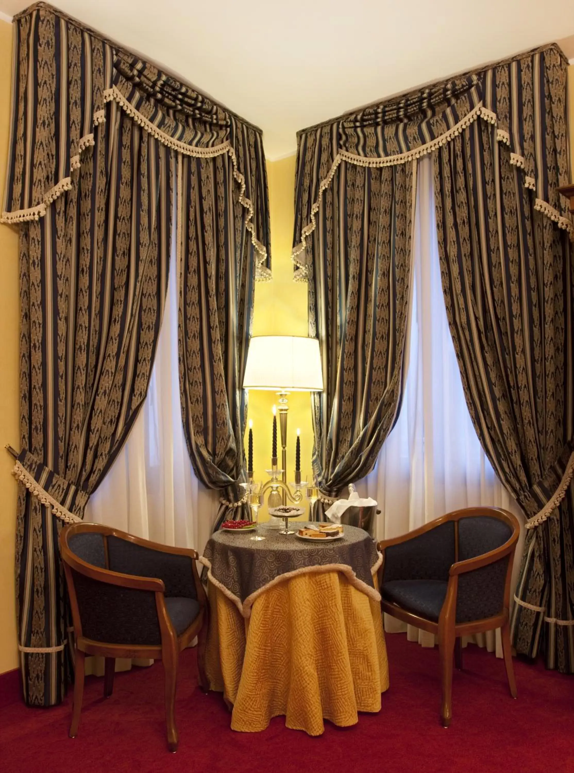 Decorative detail, Seating Area in Hotel Al Ponte Dei Sospiri