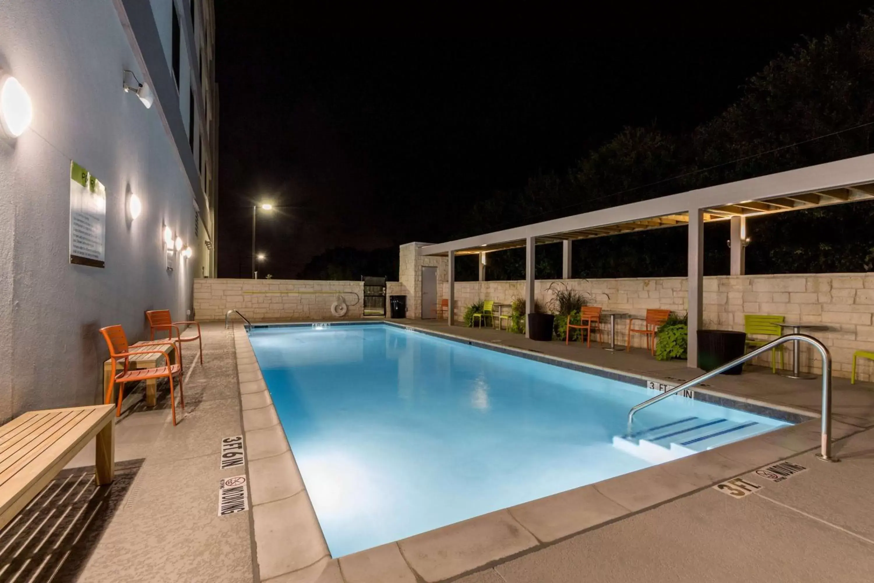 Swimming Pool in Home2 Suites By Hilton Fort Worth Northlake
