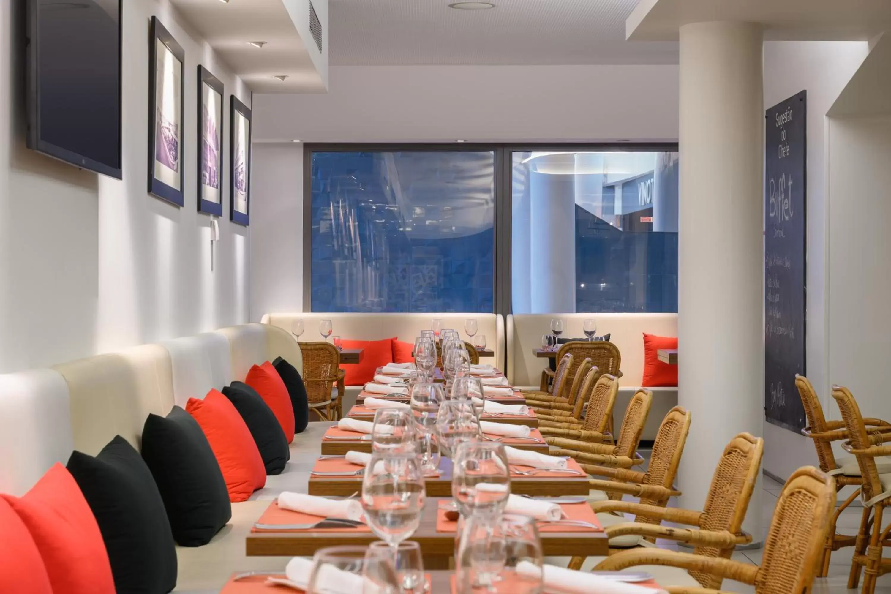 Restaurant/places to eat in Hotel da Música Restaurant/places to eat in Hotel da Música