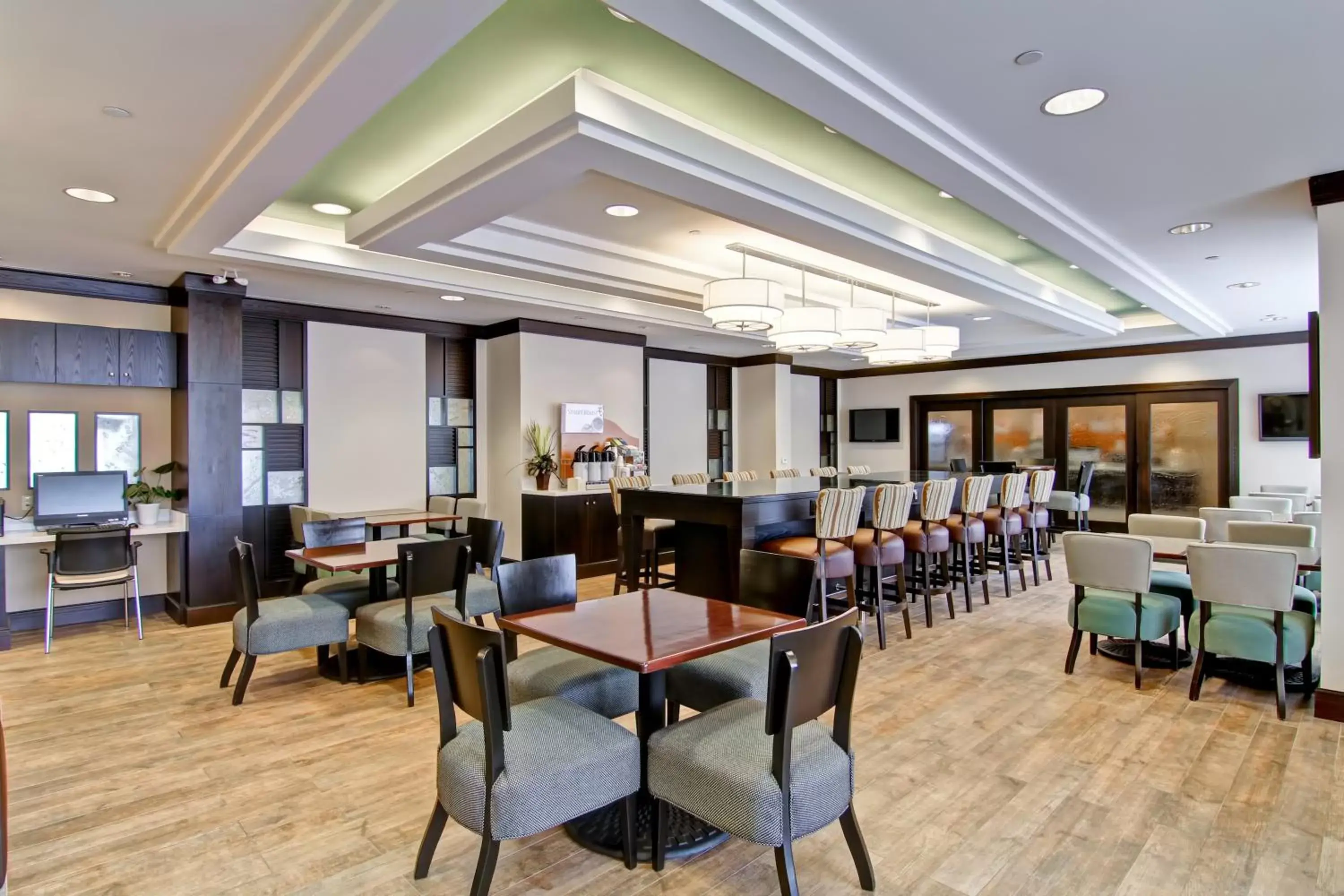 Property building, Restaurant/Places to Eat in Holiday Inn Express Hotel & Suites Waterloo - St. Jacobs Area, an IHG Hotel