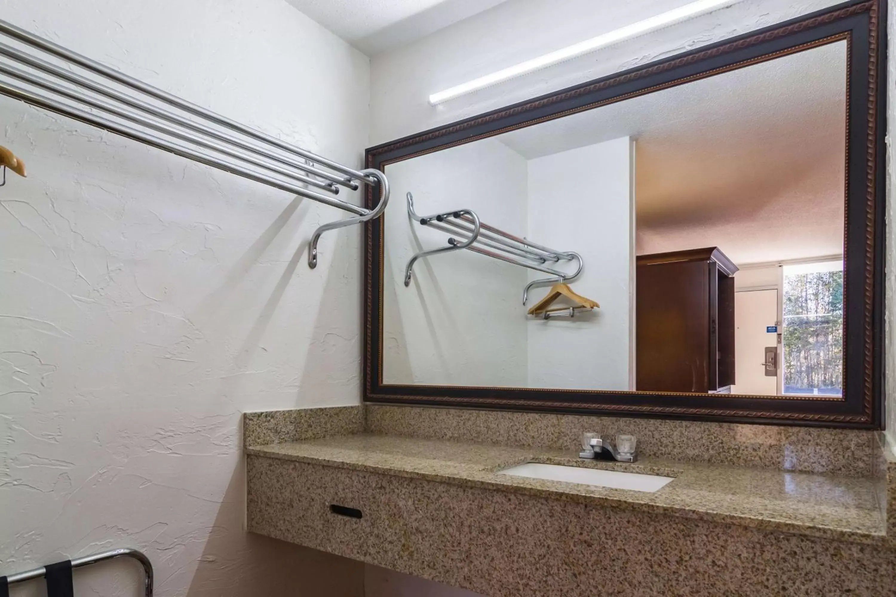 Queen Room with Two Queen Beds - Non-Smoking in Motel 6-Townsend, GA Queen Room with Two Queen Beds - Non-Smoking in Motel 6-Townsend, GA