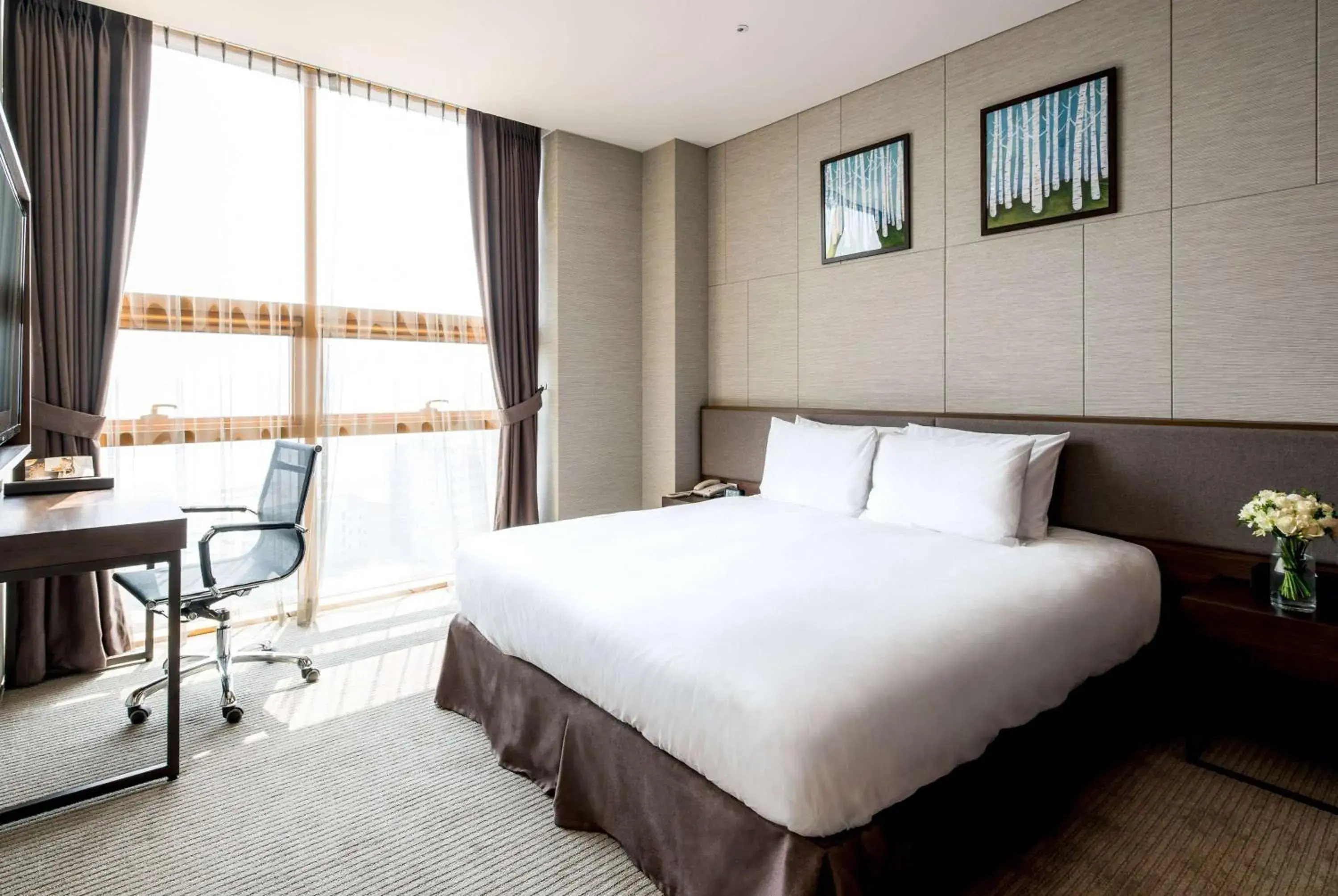 Photo of the whole room, Bed in Ramada by Wyndham Incheon
