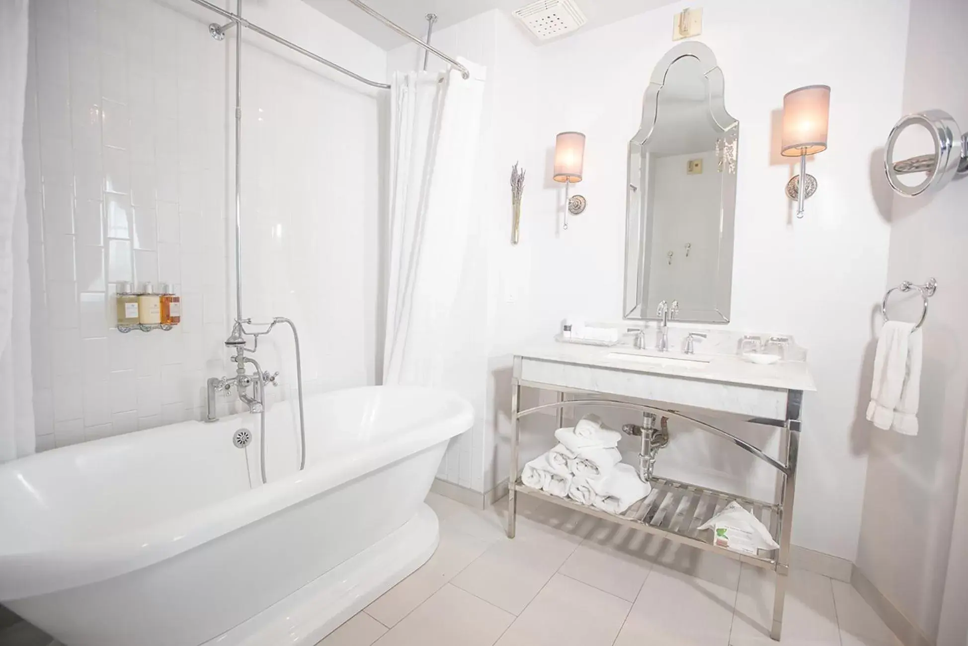 Bedroom in The Culver Hotel Bedroom in The Culver Hotel