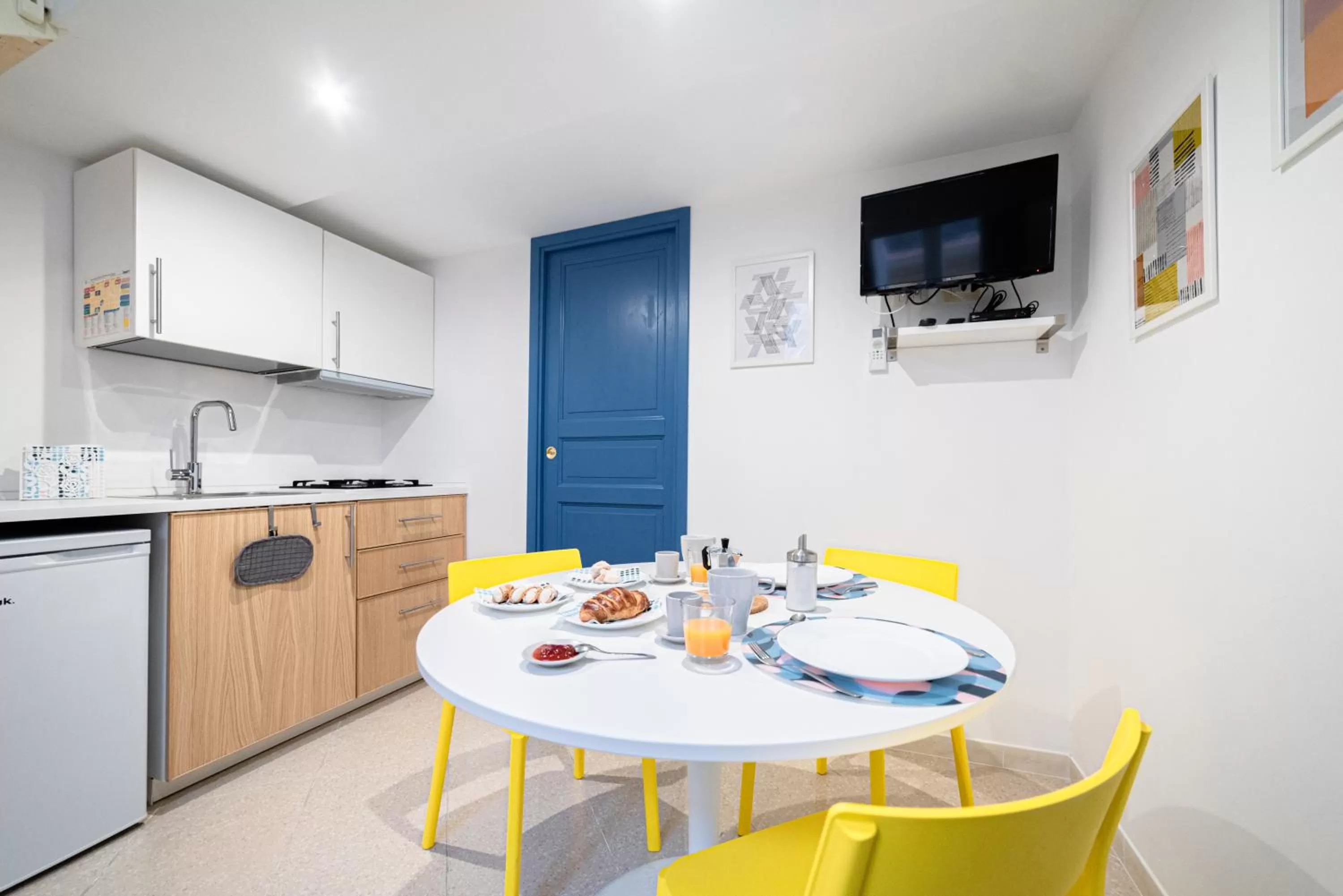 TV and multimedia in LE 4 PERLE Apartments