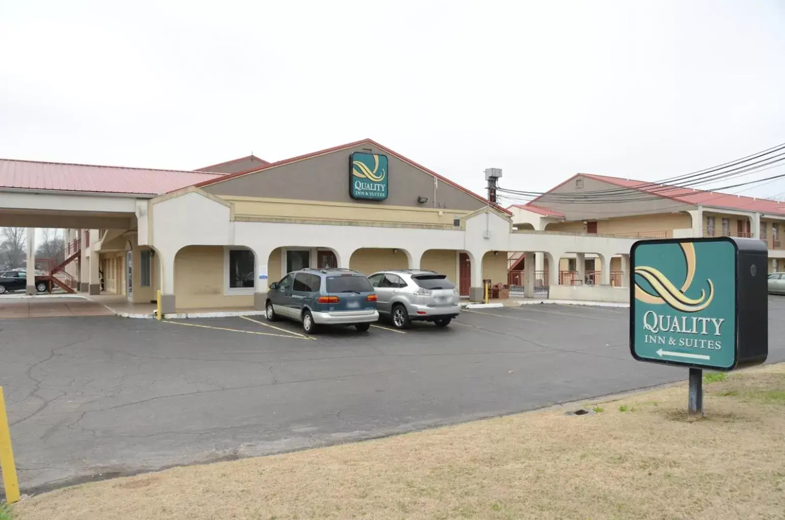 Property Building in Quality Inn & Suites