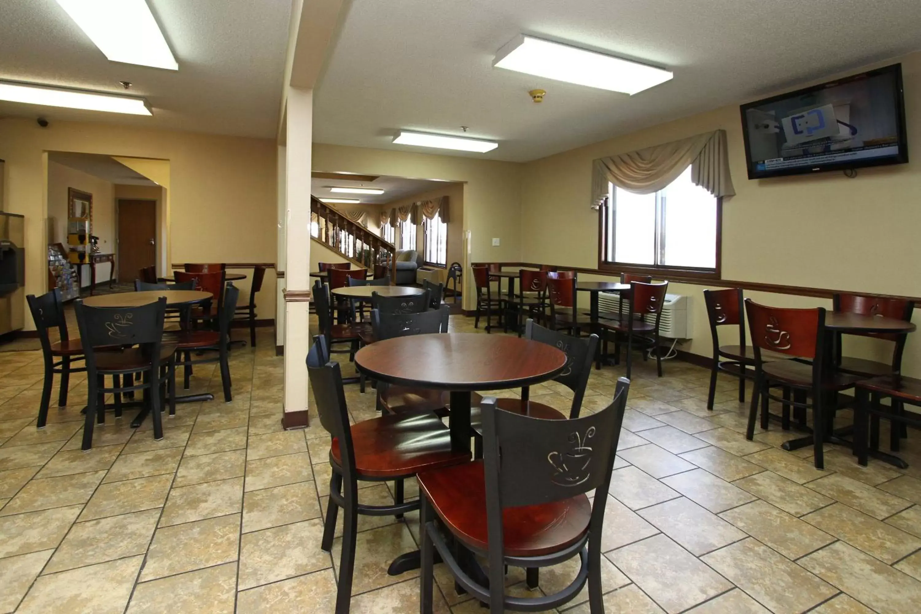 Area and facilities, Restaurant/Places to Eat in New Victorian Inn & Suites Kearney
