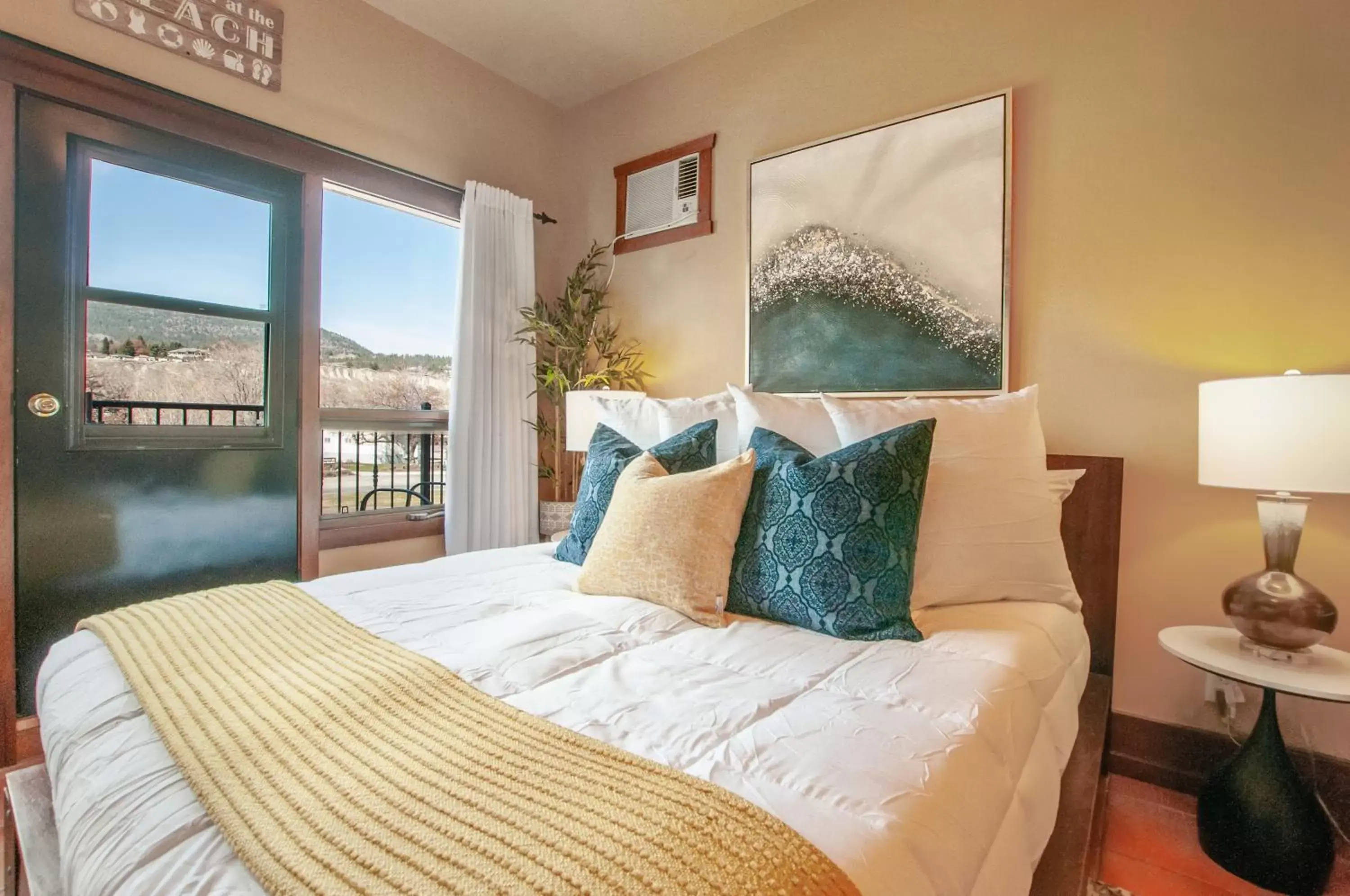 air conditioner, Bed in Casa Grande Inn & Suites