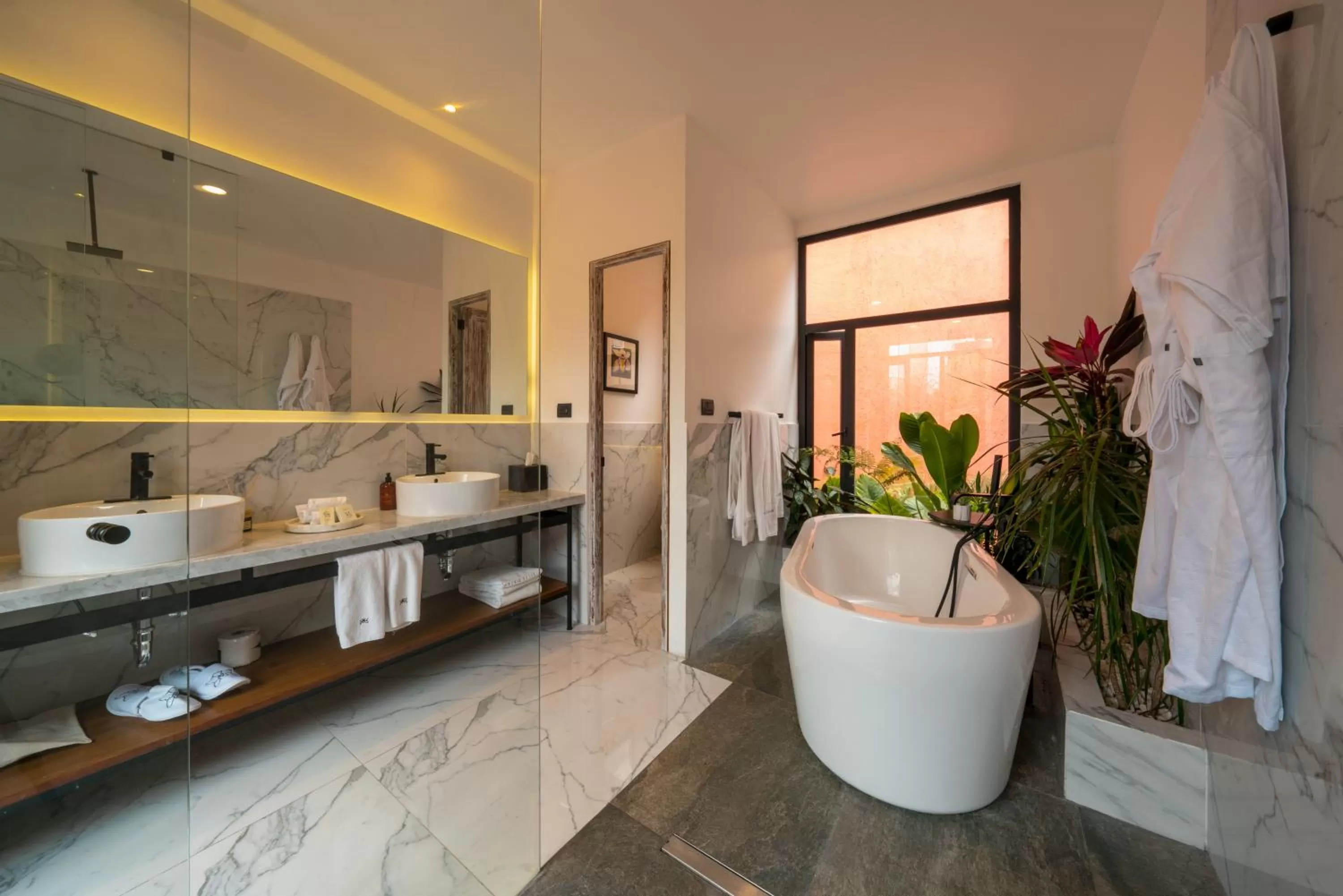 Bathroom in Orchid House Mexico City