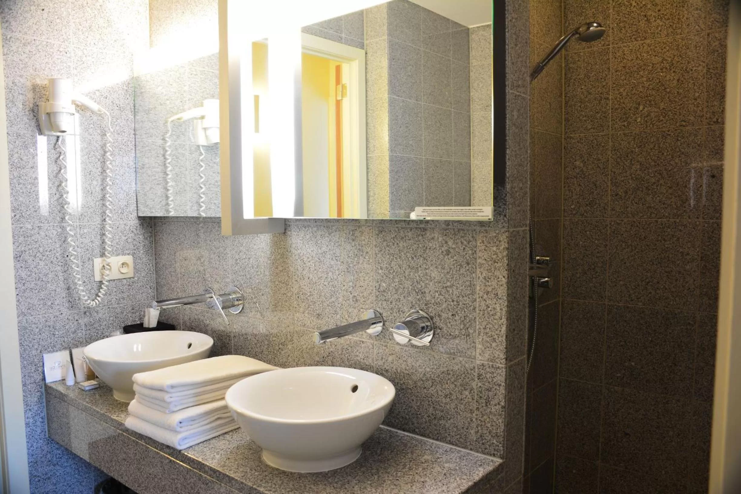 Bathroom in Cosmopolite Hotel Nieuwpoort-Bad