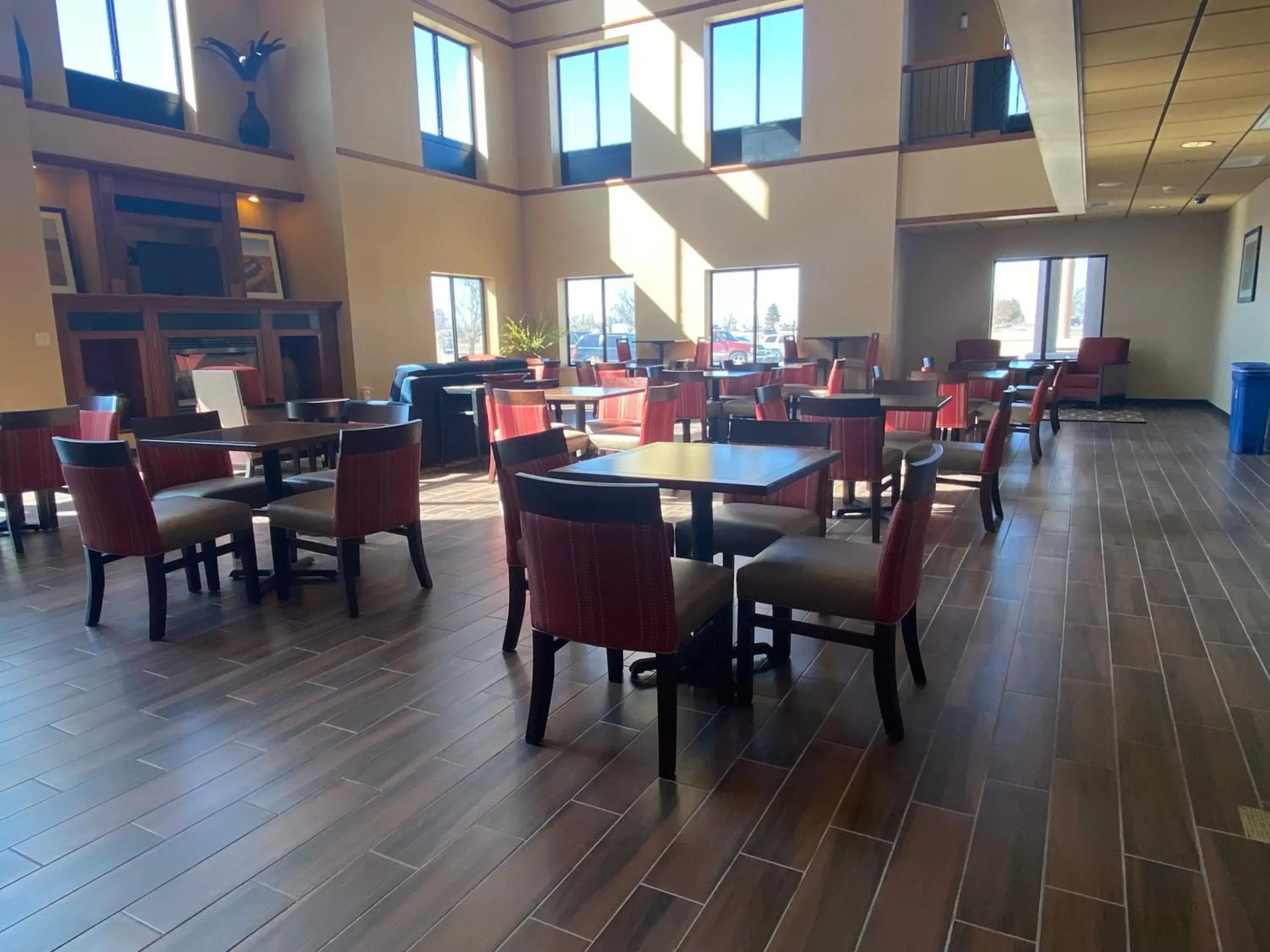 Restaurant/Places to Eat in Comfort Inn & Suites