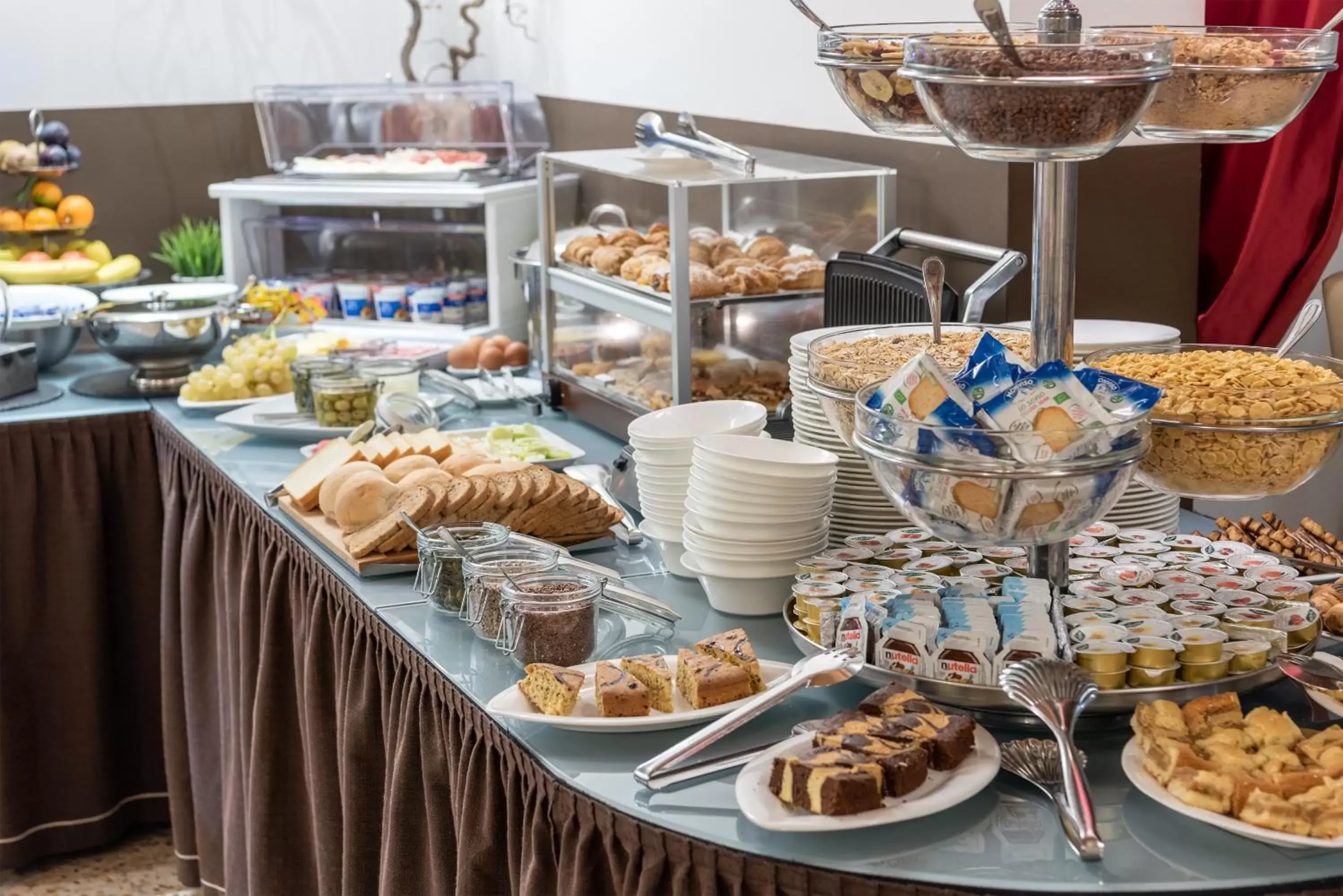 Buffet breakfast in UNAWAY Ecohotel Villa Costanza Venezia